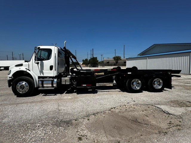 2013 Freightliner eM2 in San Antonio, TX — photo 7