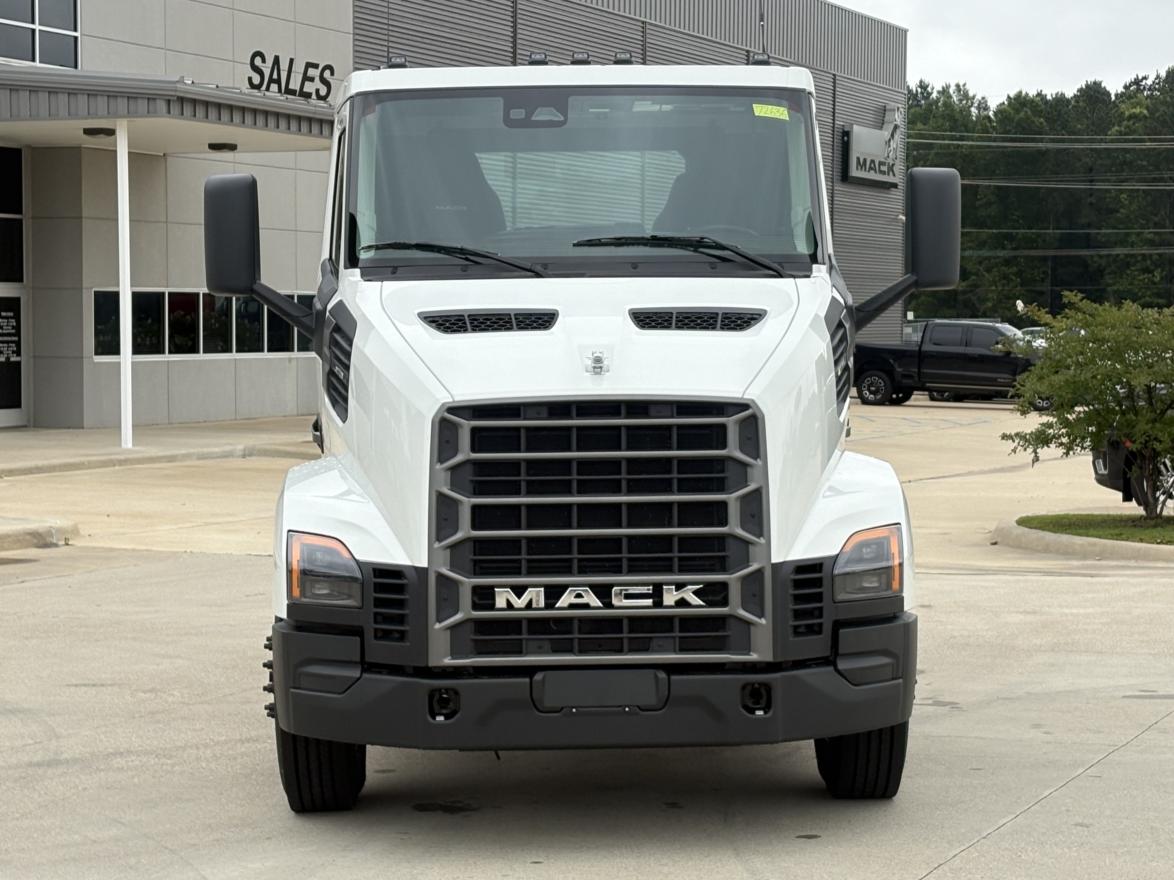 2027 Mack Anthem in Shreveport, LA — photo 2