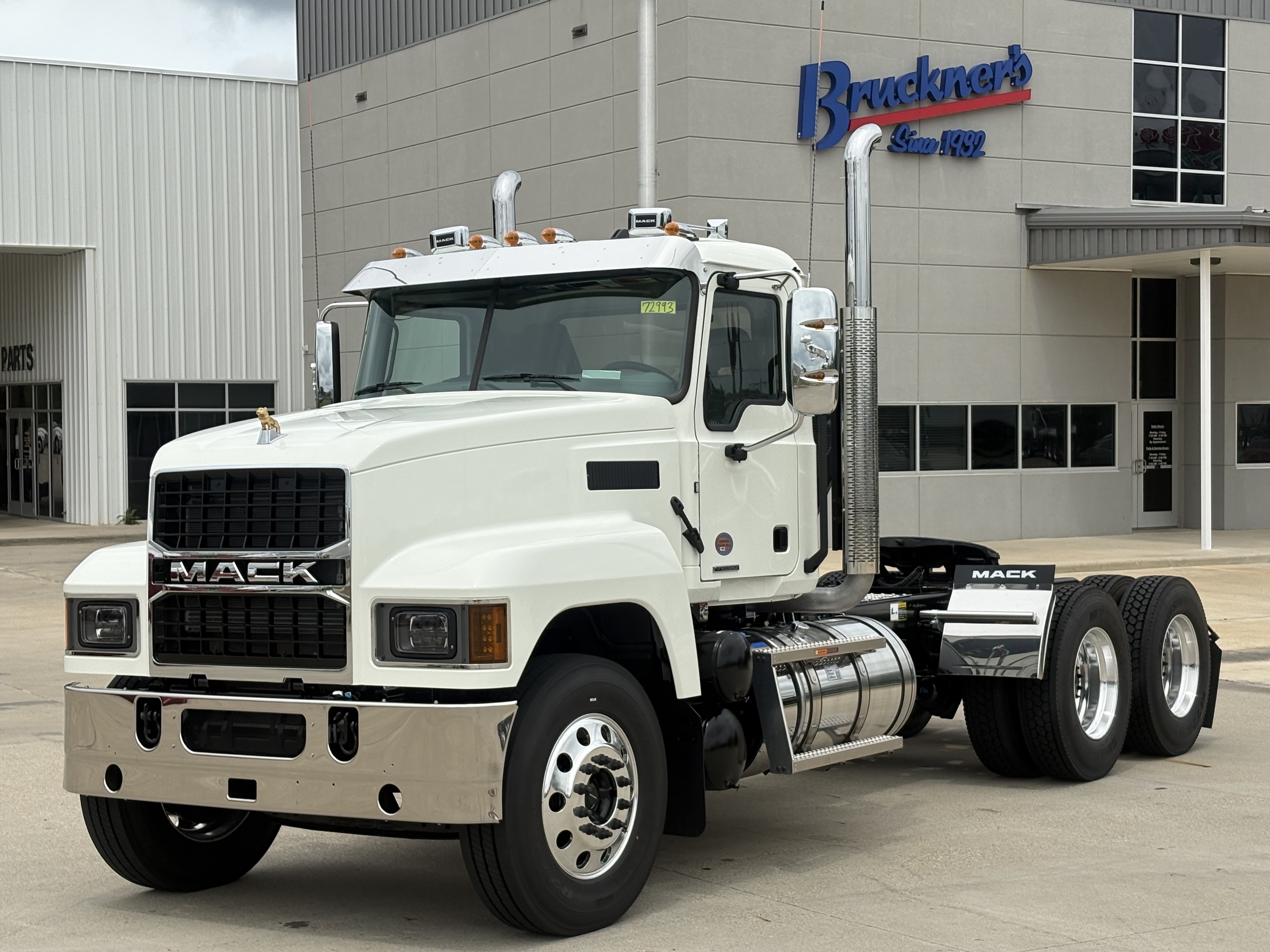 2027 Mack Pinnacle in Shreveport, LA
