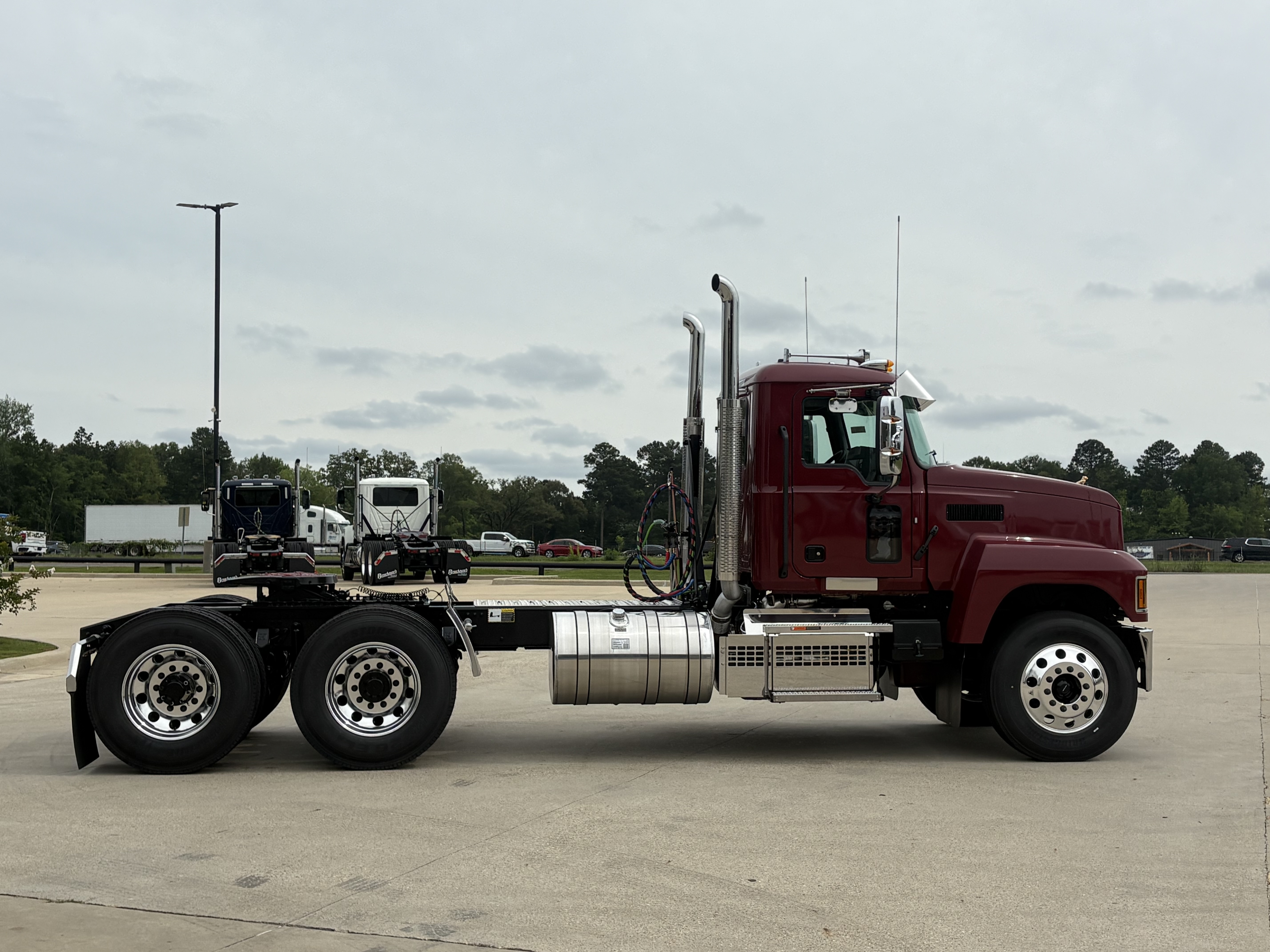 2027 Mack Pinnacle in Shreveport, LA — photo 4