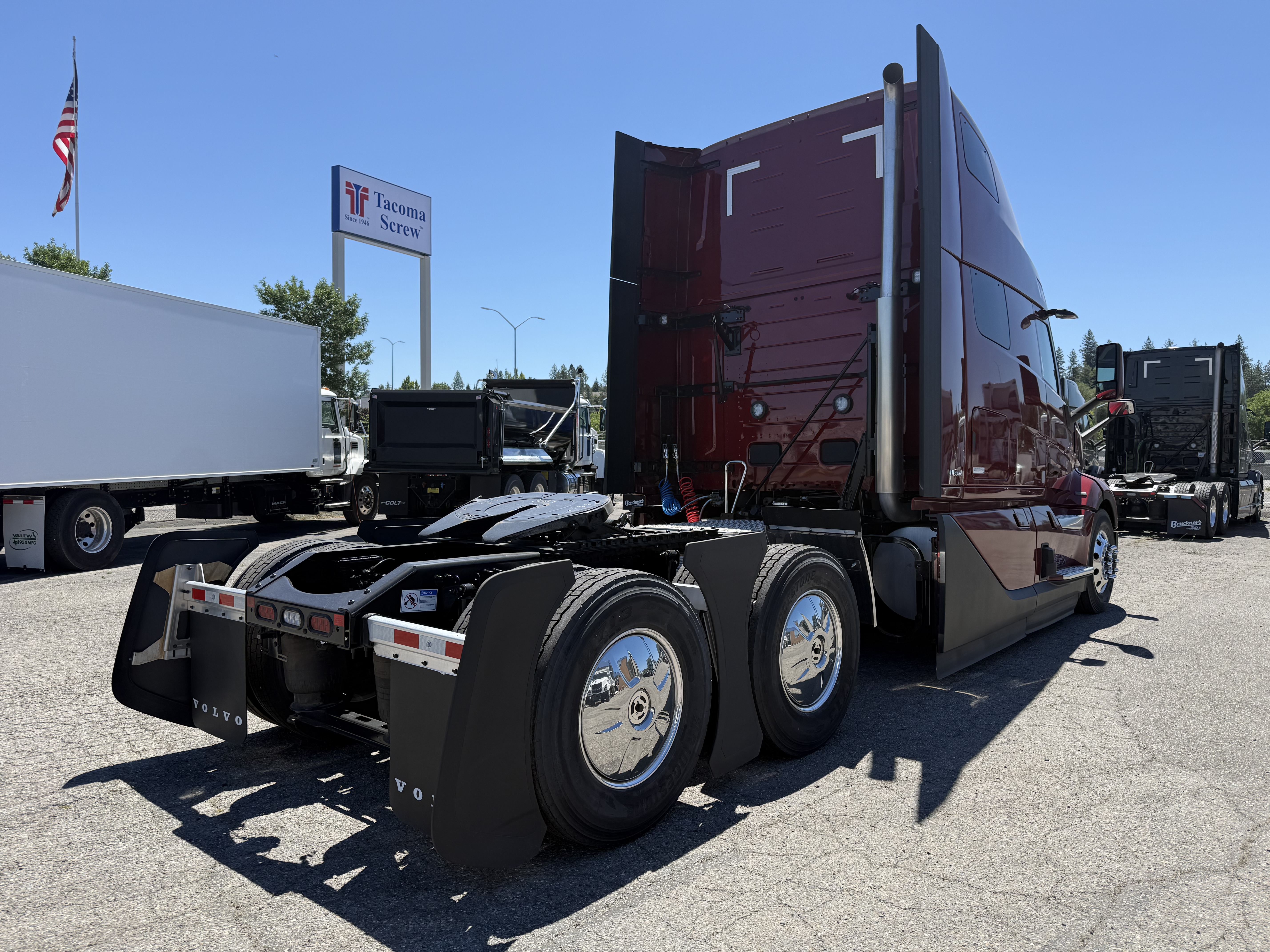2026 Volvo VNL 860 in Spokane, WA — photo 5
