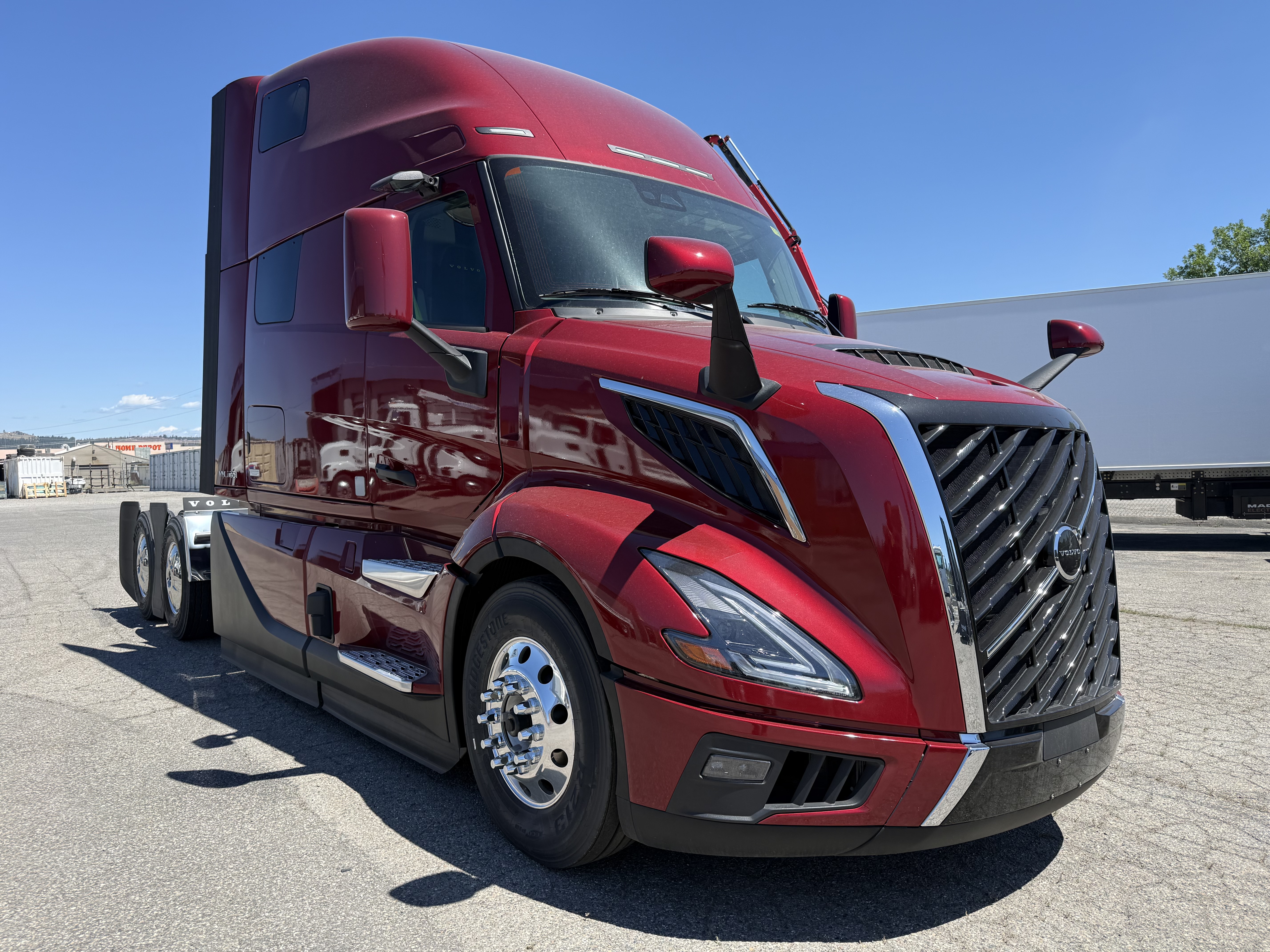 2026 Volvo VNL 860 in Spokane, WA — photo 3
