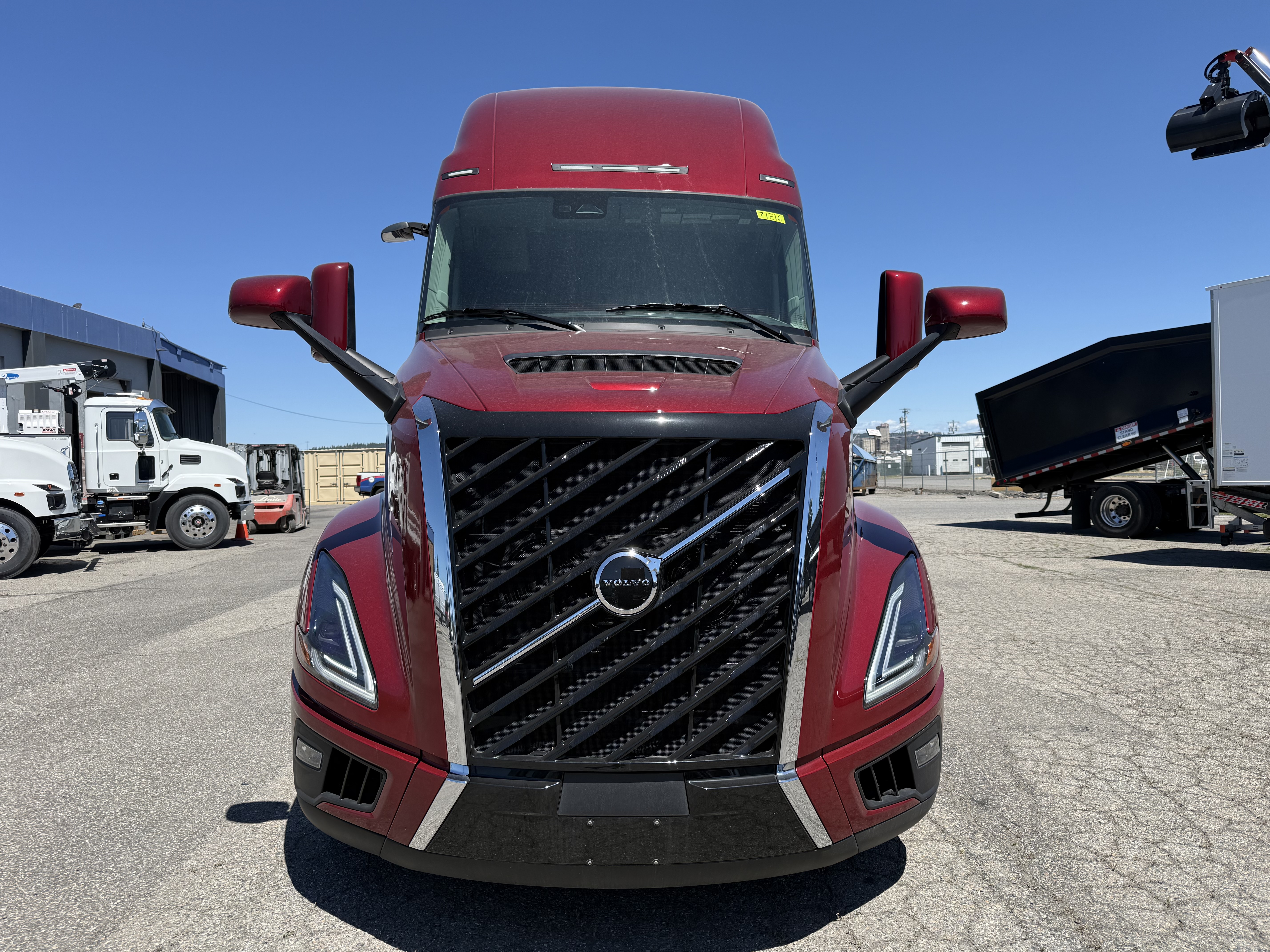 2026 Volvo VNL 860 in Spokane, WA — photo 2