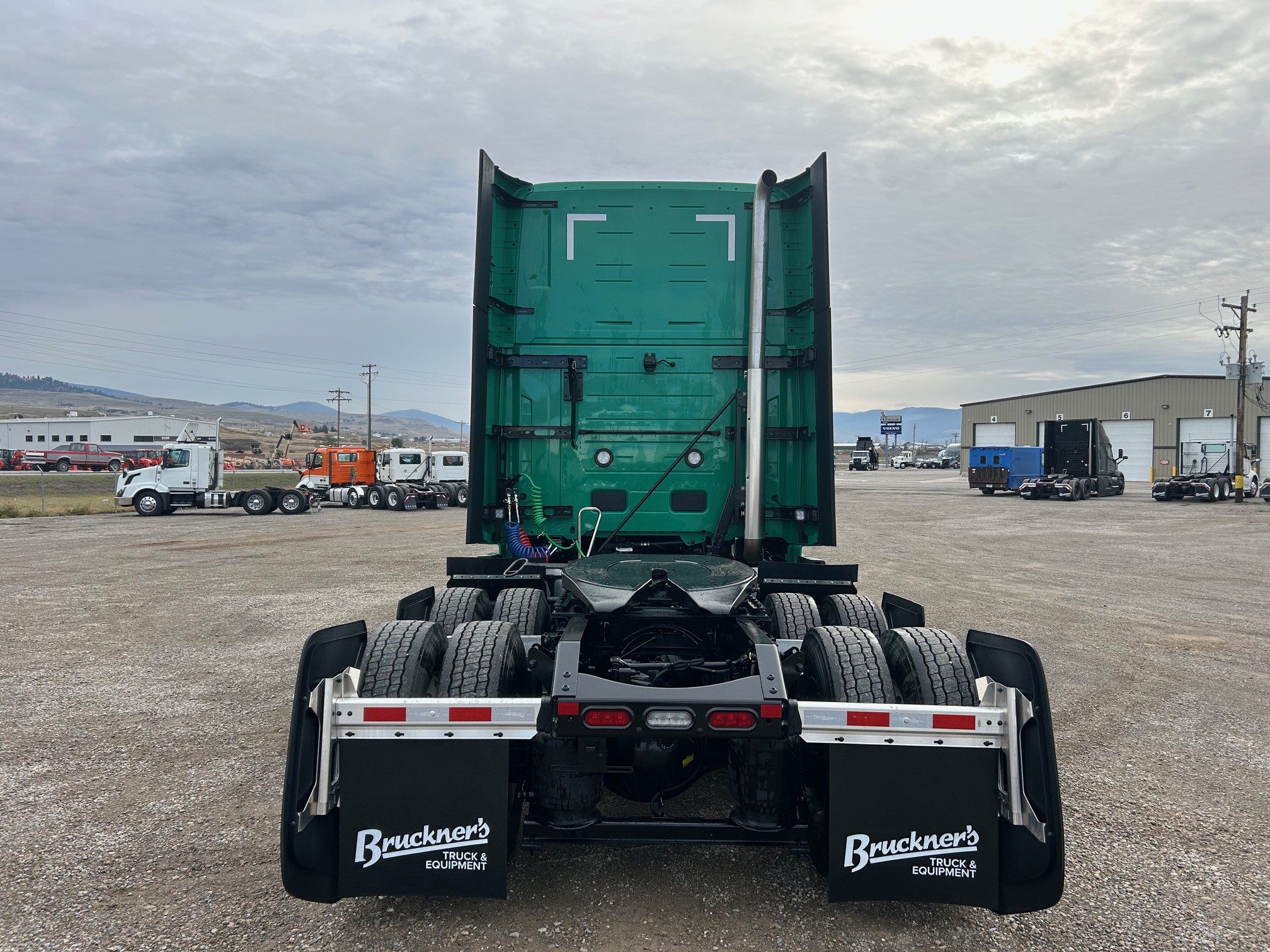 2026 Volvo VNL 860 in Missoula, MT — photo 5
