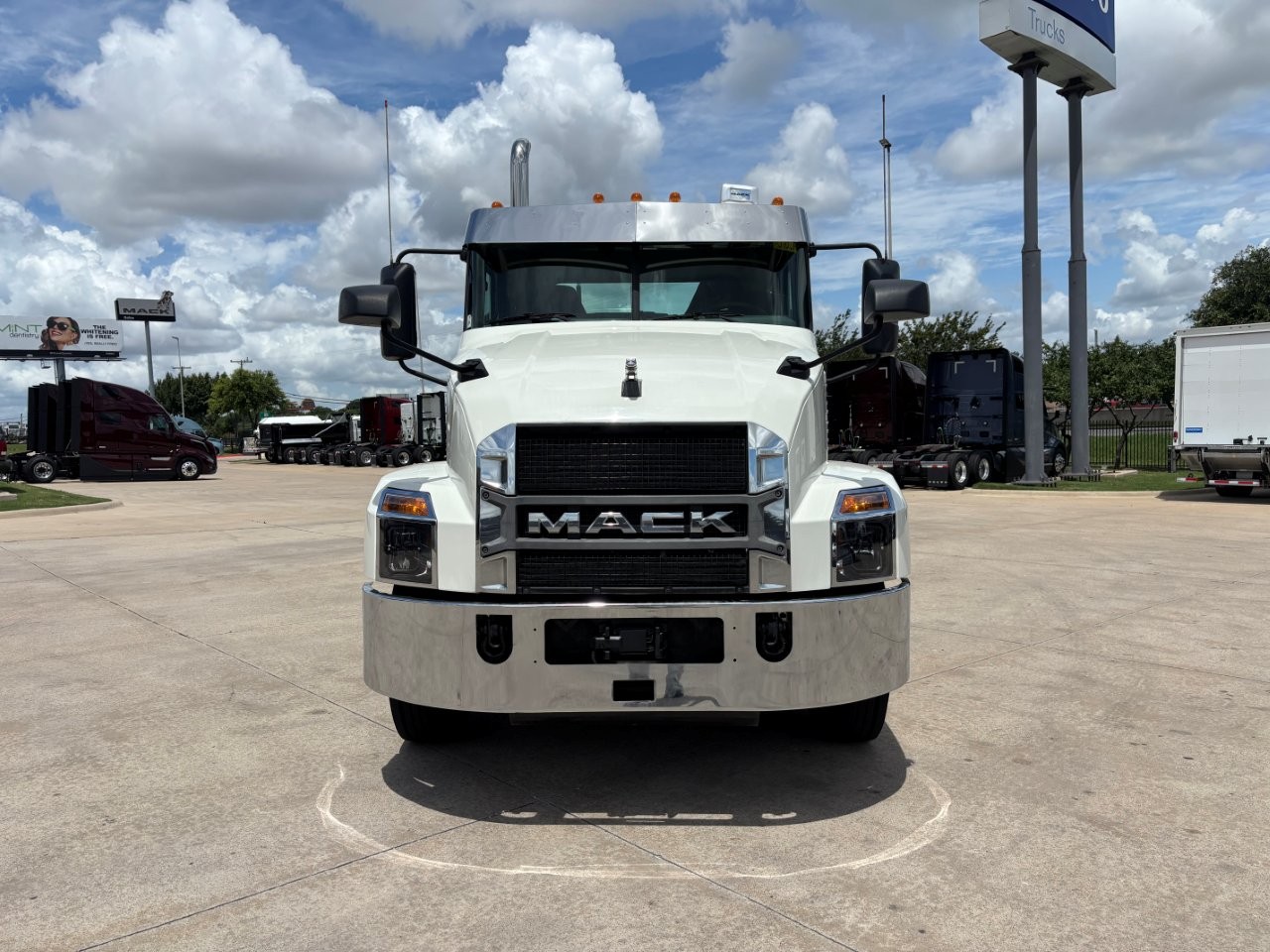 2020 Mack Anthem in Fort Worth, TX — photo 2