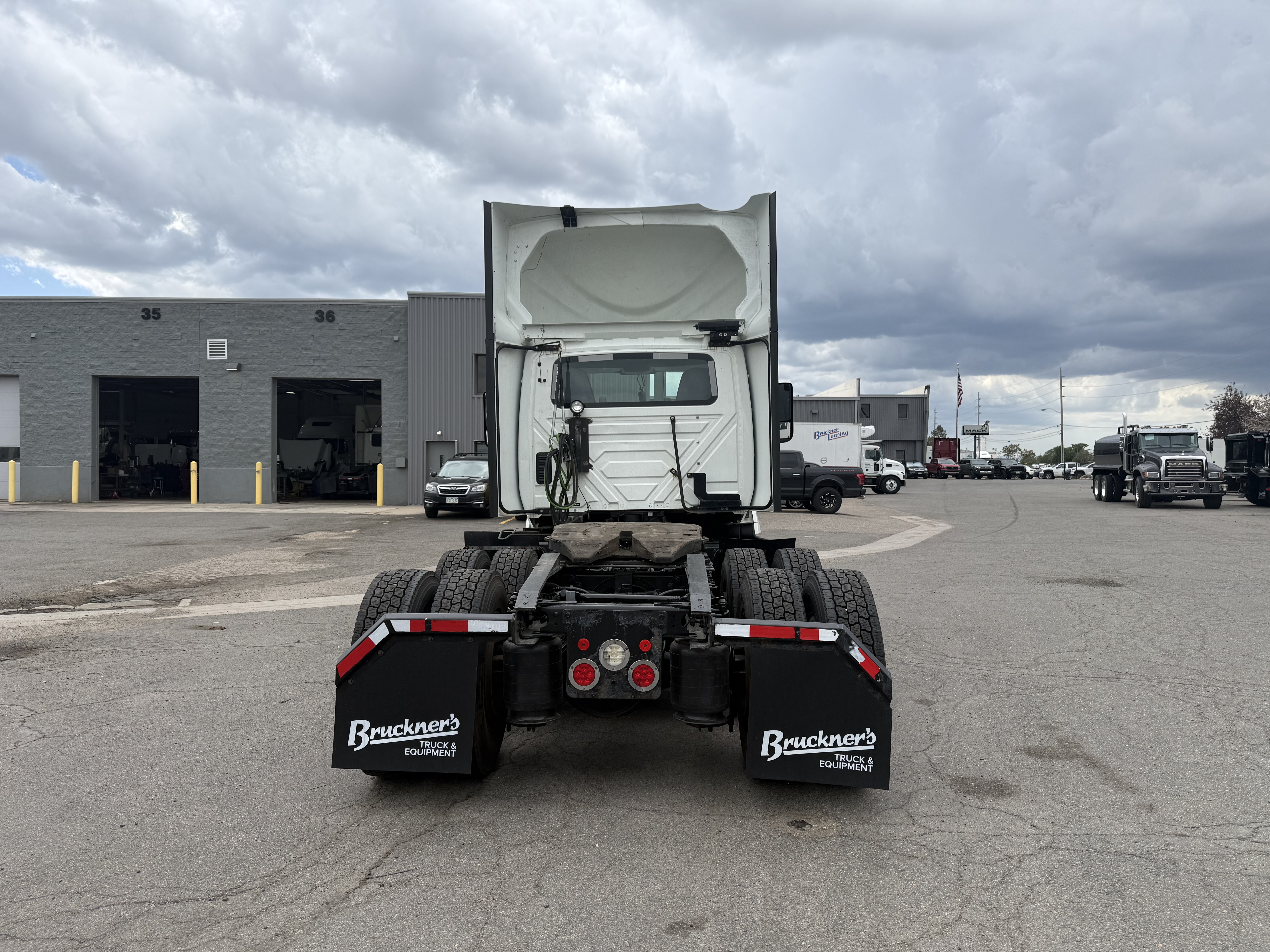 2021 International LT in Denver, CO — photo 5