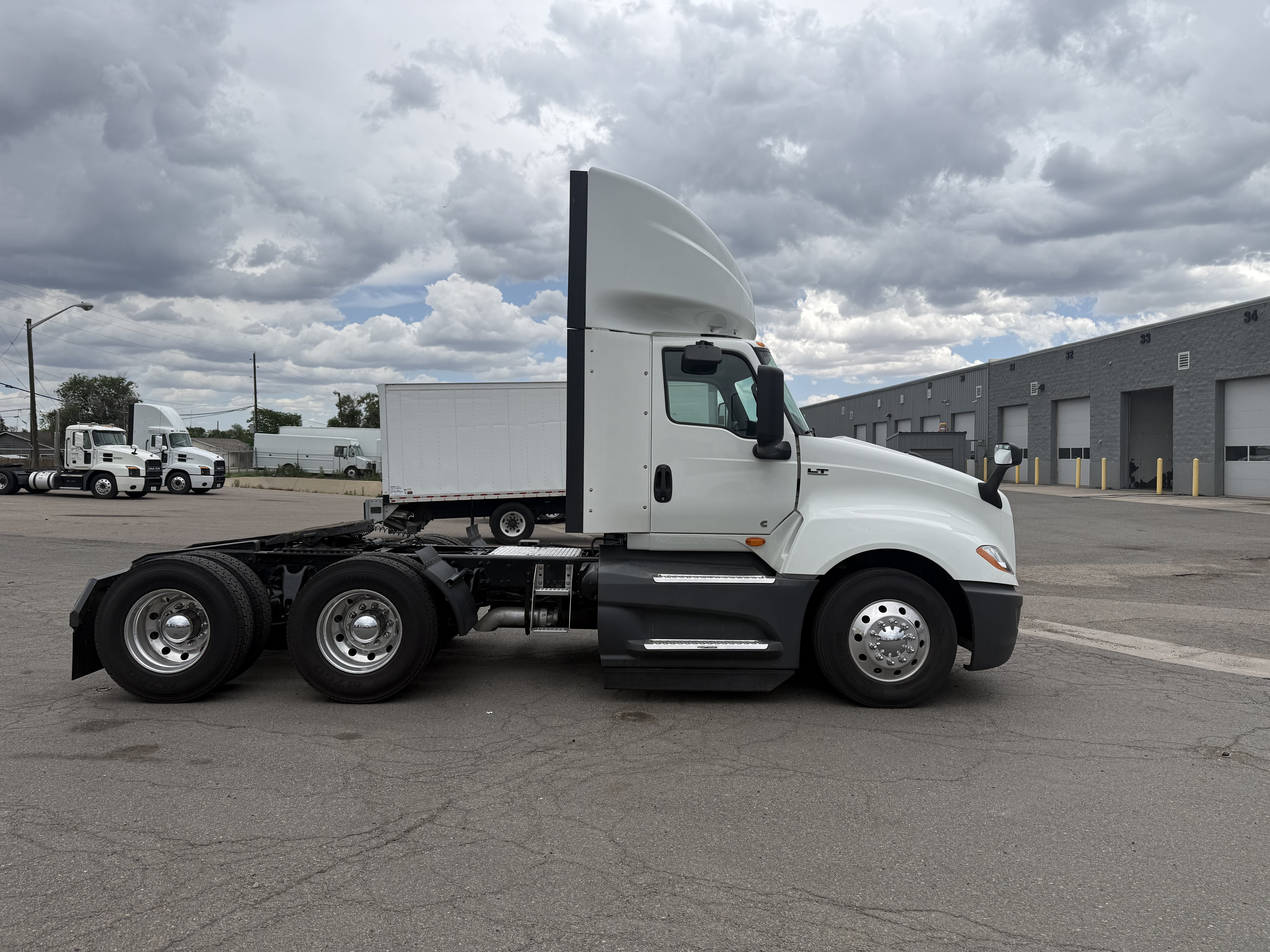 2021 International LT in Denver, CO — photo 4