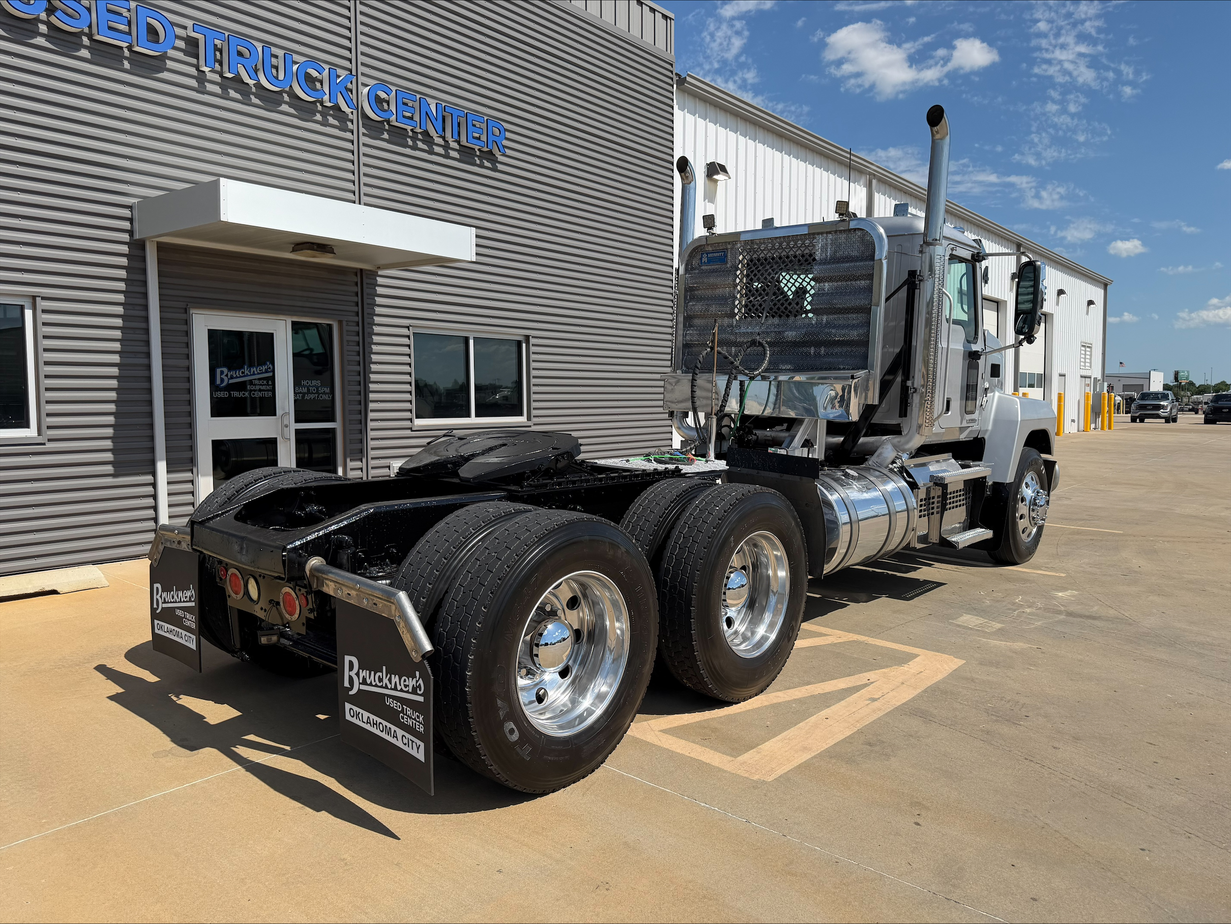2019 Mack Pinnacle in Oklahoma City, OK — photo 5