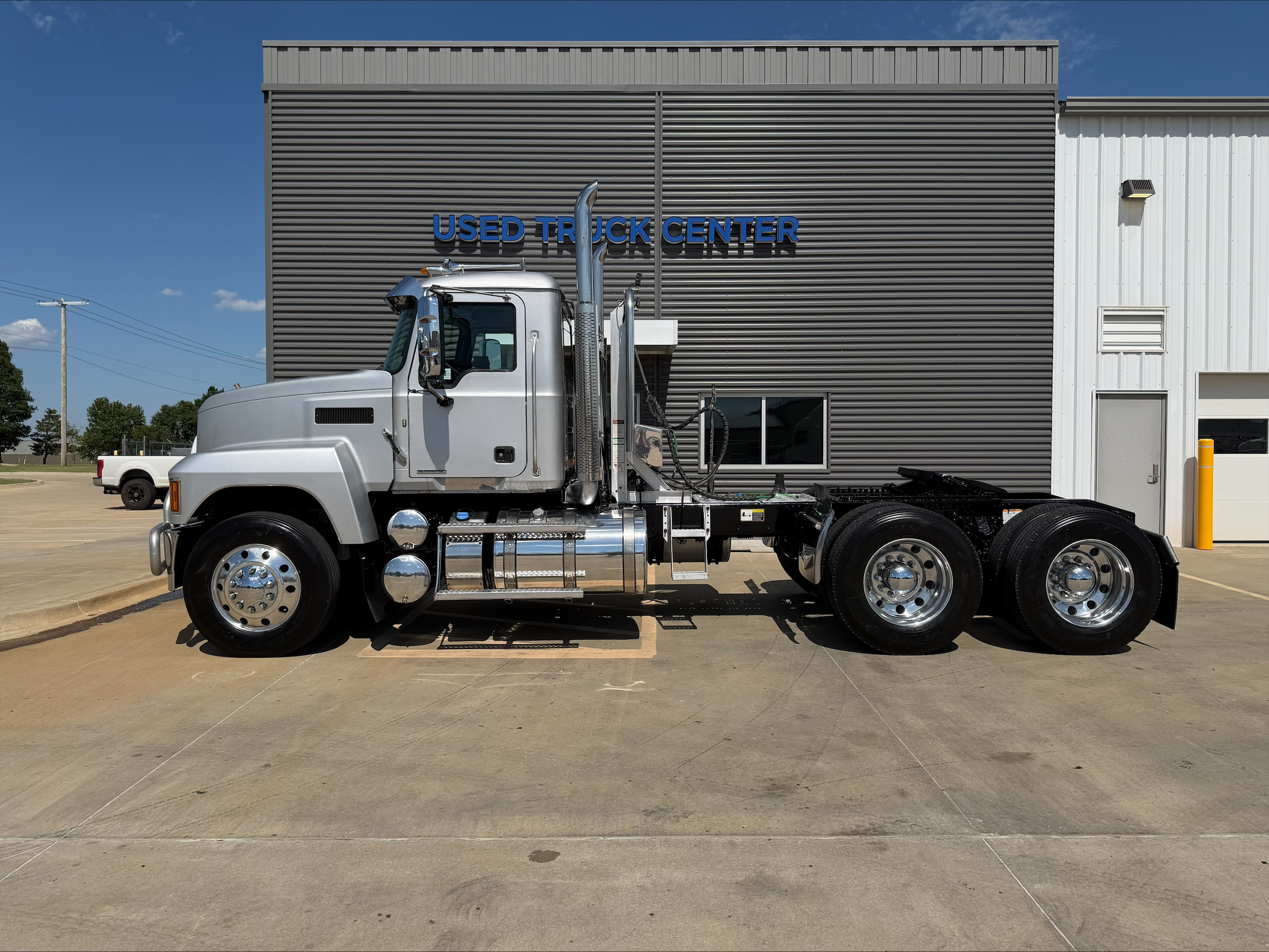 2019 Mack Pinnacle in Oklahoma City, OK — photo 8