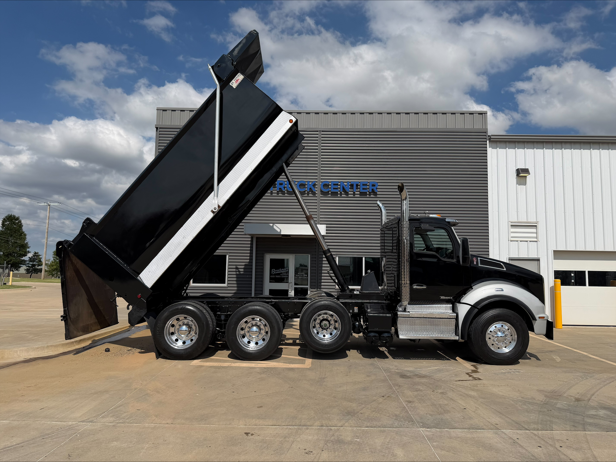 2020 Kenworth T880 in Oklahoma City, OK — photo 5