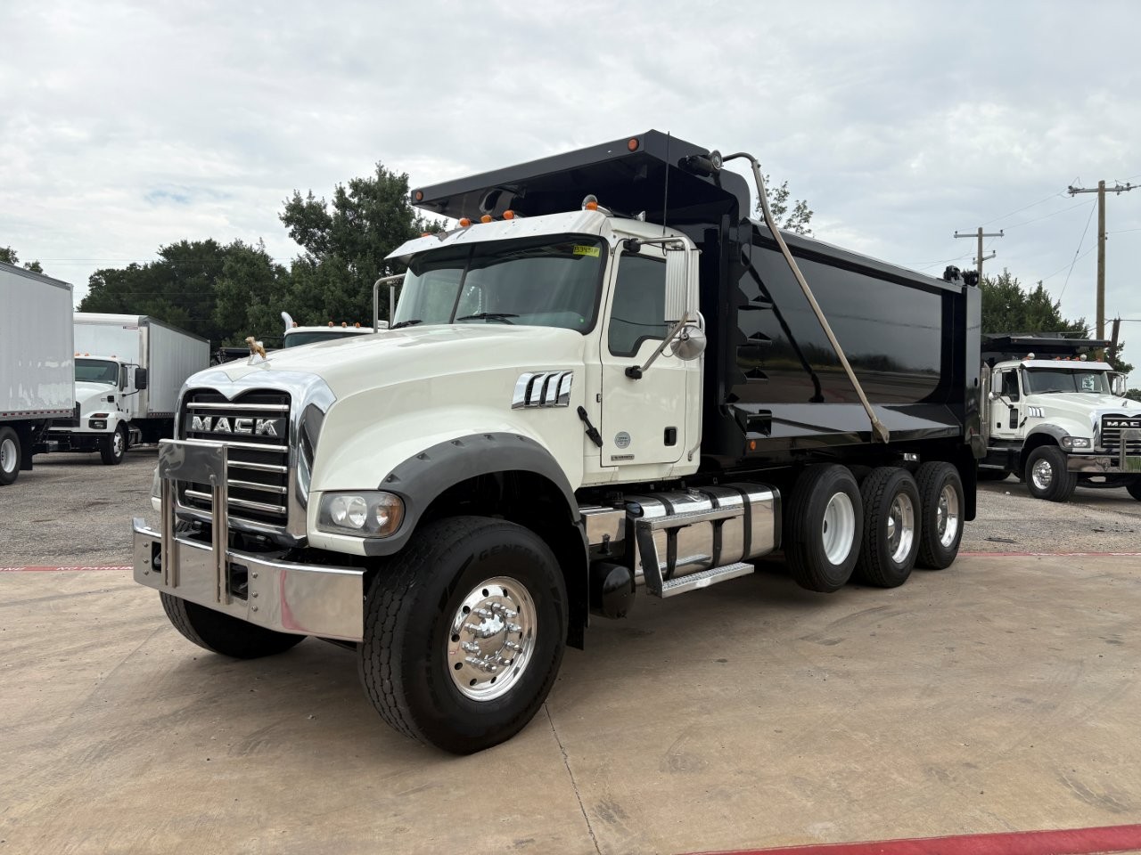 2021 Mack Granite in Dallas Irving Blvd, TX
