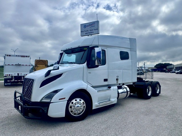 2021 Mack in San Antonio, TX — photo 2