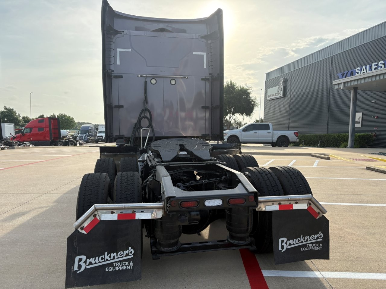 2023 Mack Anthem in TX — photo 6