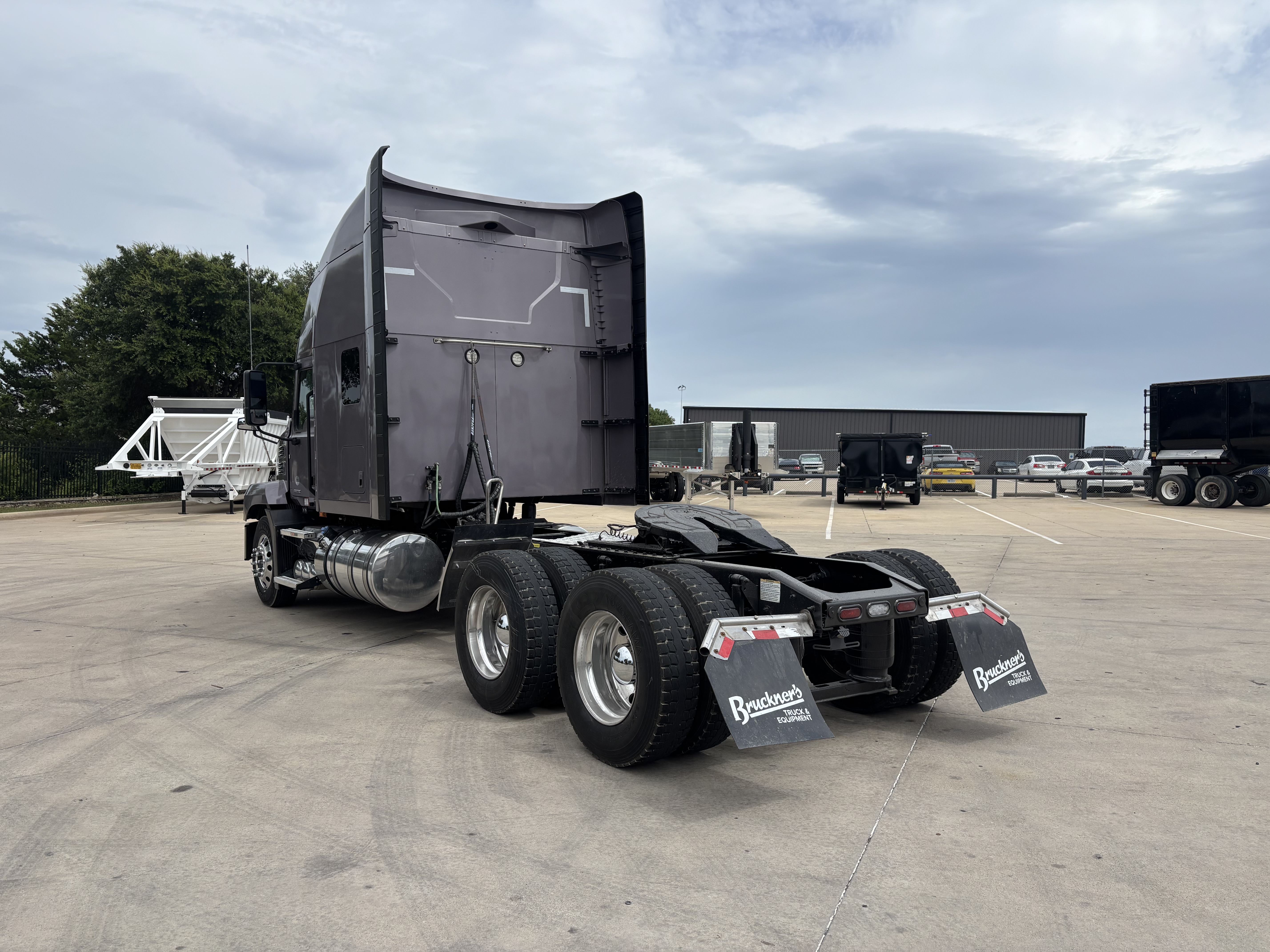 2023 Mack Anthem in TX — photo 7