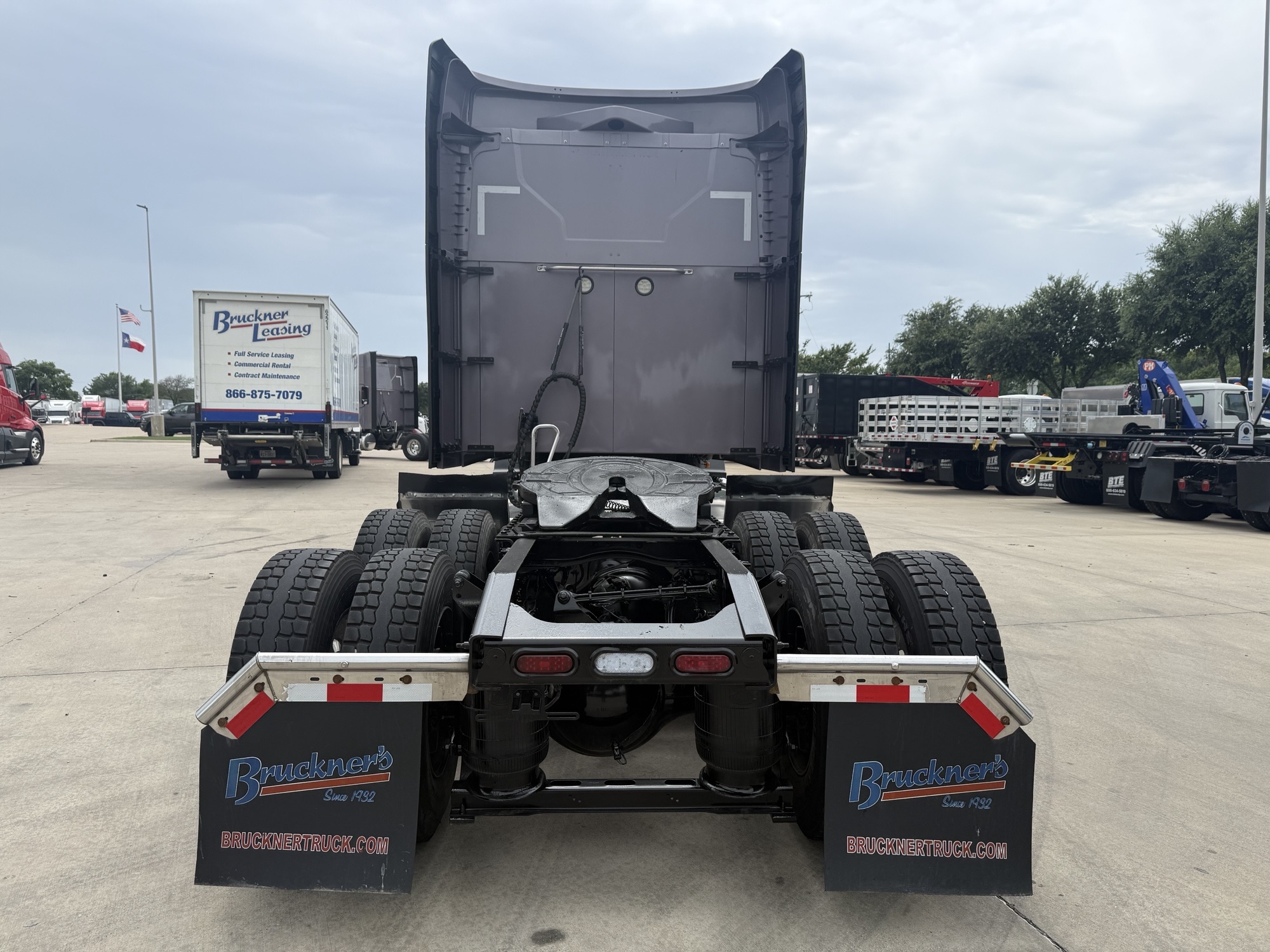 2023 Mack Anthem in TX — photo 6