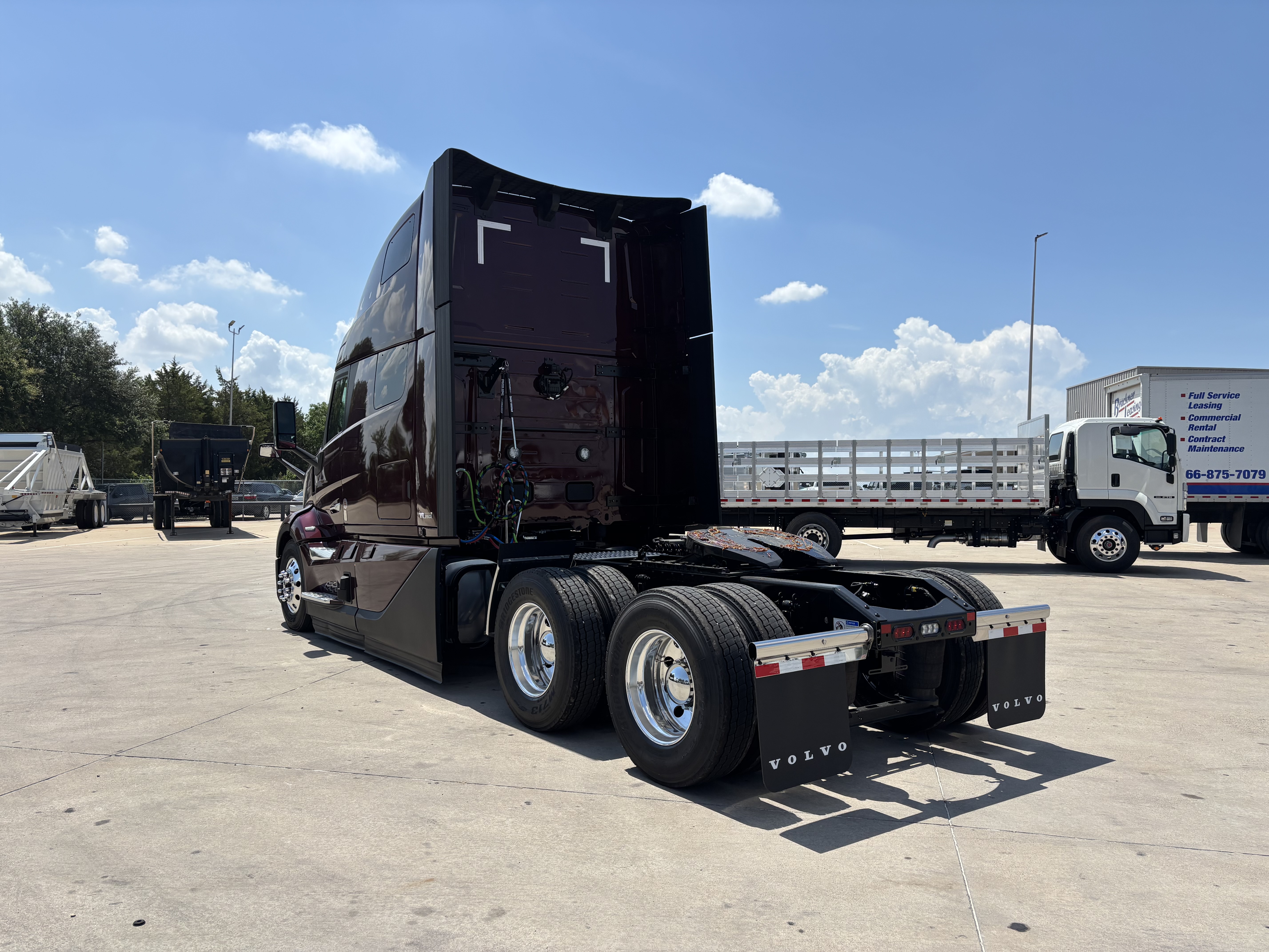 2027 Volvo VNL 860 in TX — photo 7