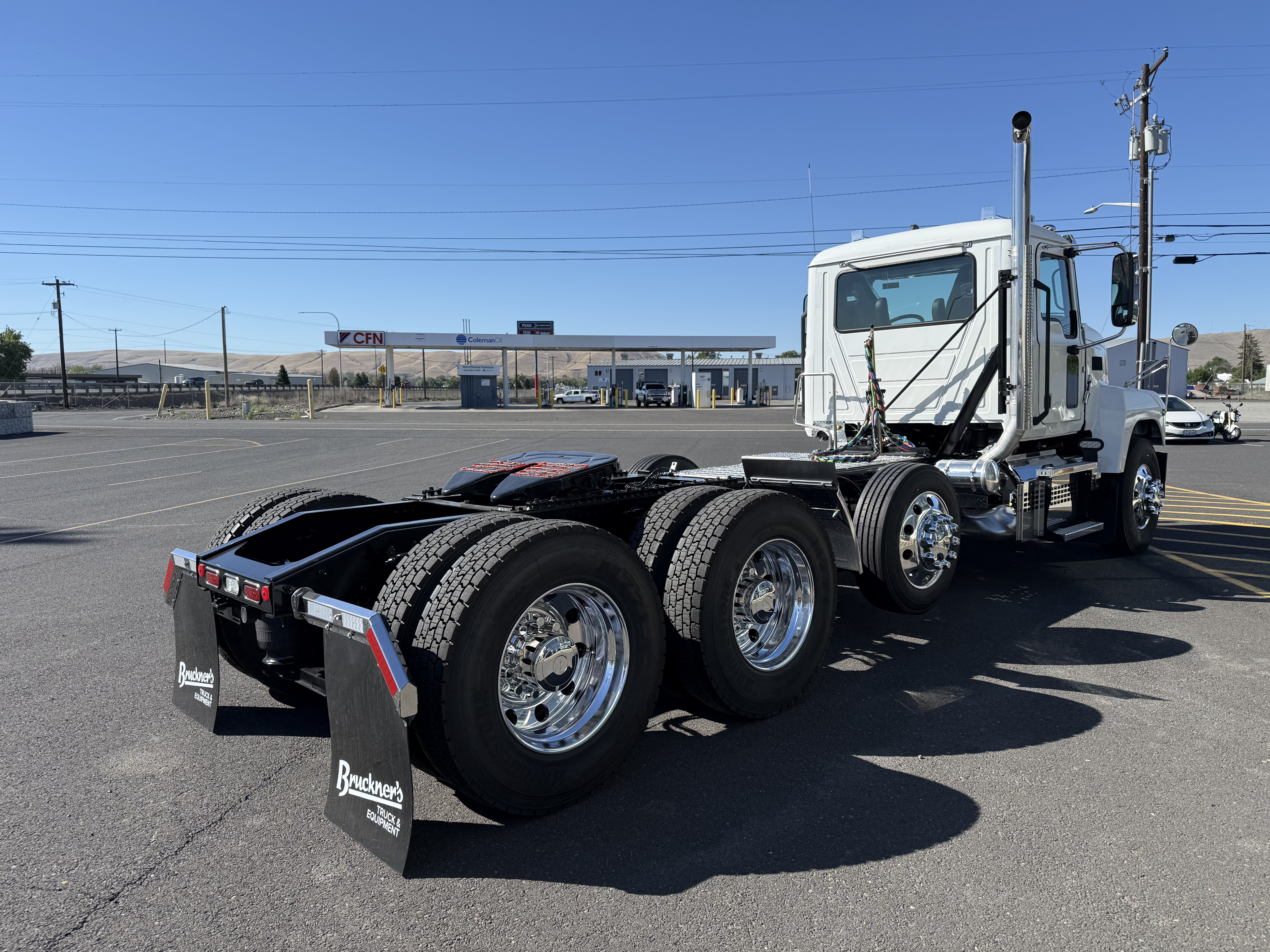 2027 Mack Pinnacle in Yakima, WA — photo 5
