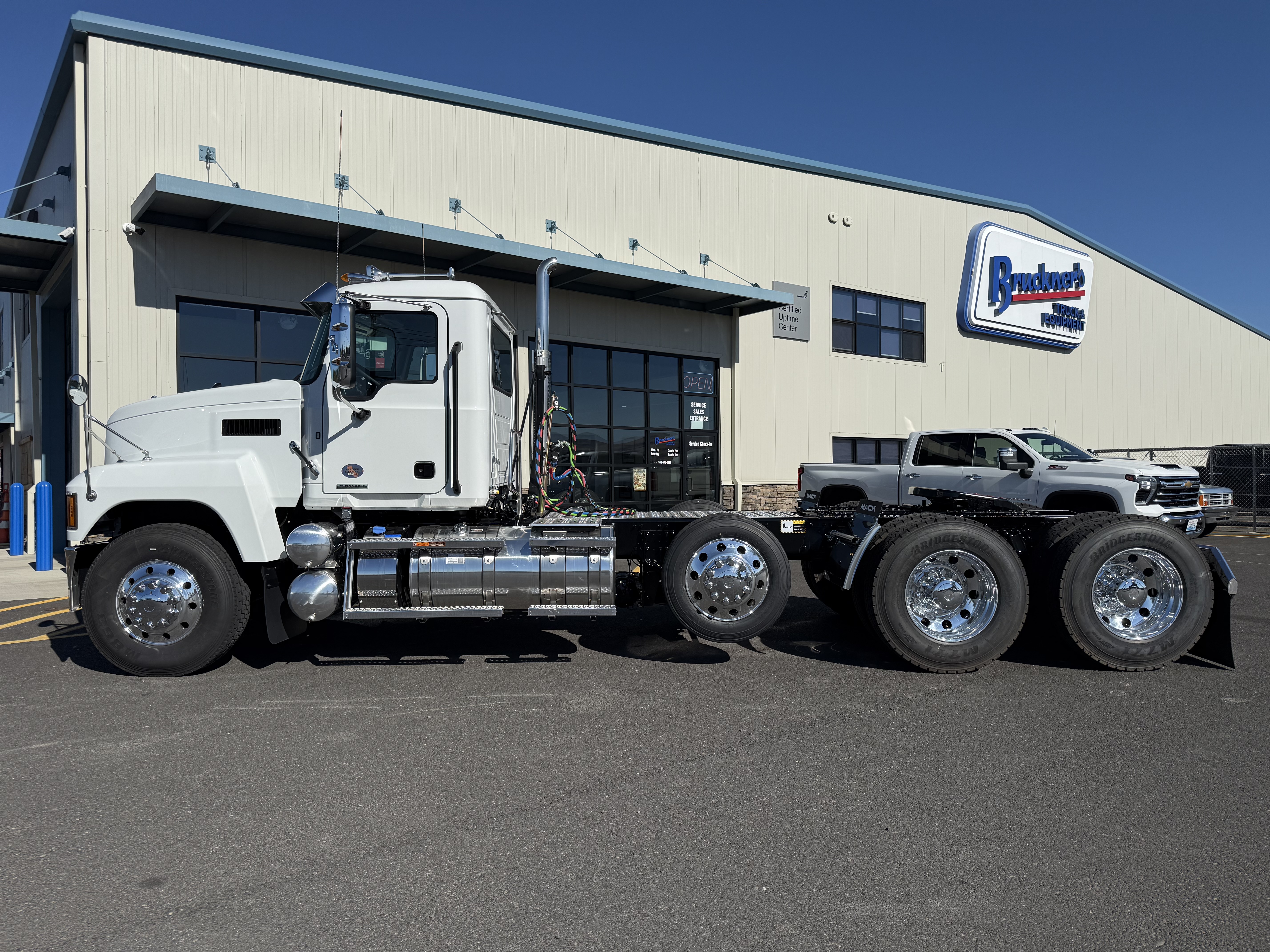 2027 Mack Pinnacle in Yakima, WA — photo 8