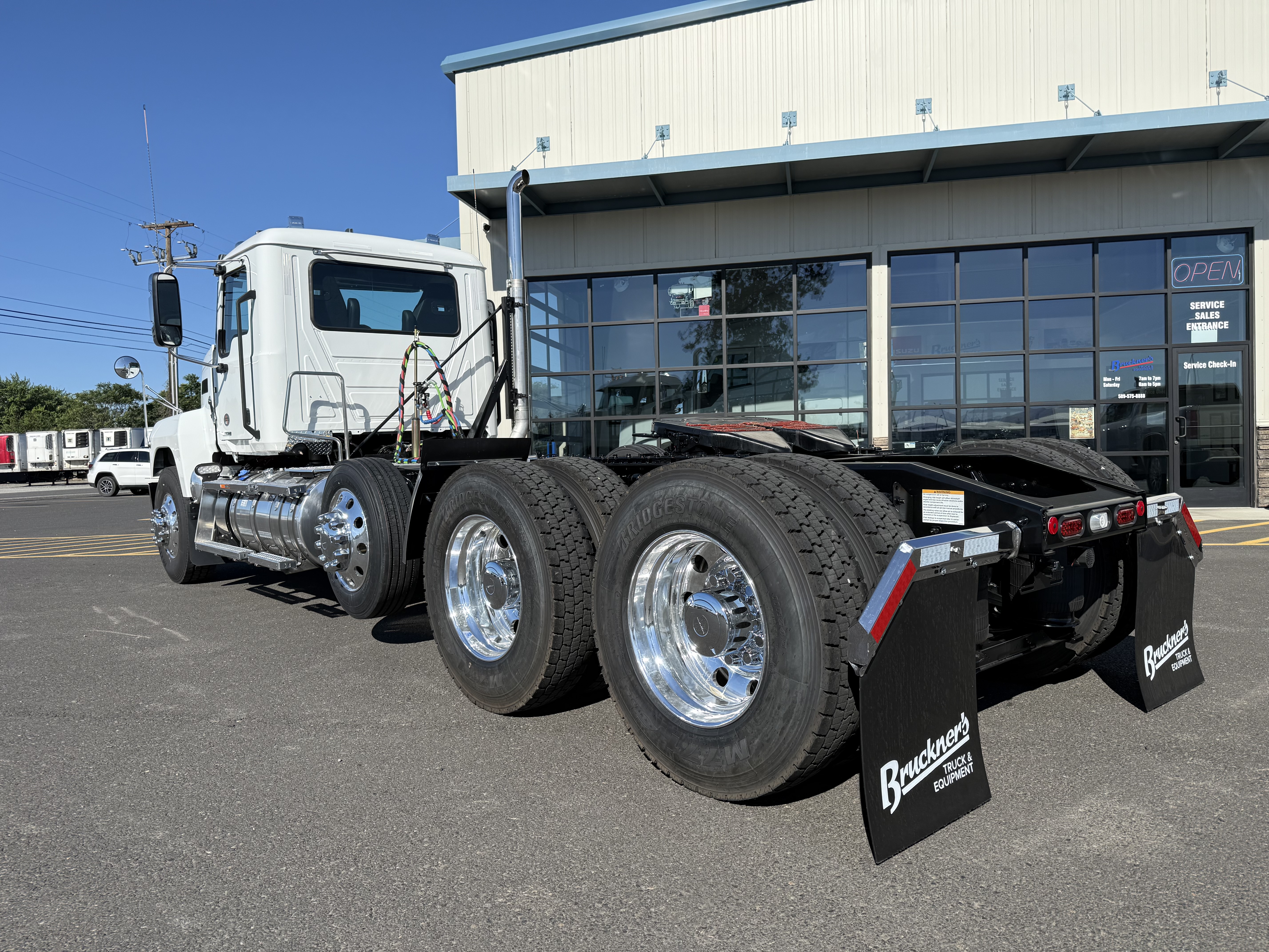 2027 Mack Pinnacle in Yakima, WA — photo 7