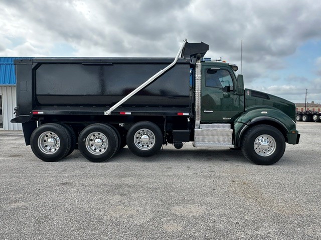 2017 Kenworth T880 in San Antonio, TX — photo 4