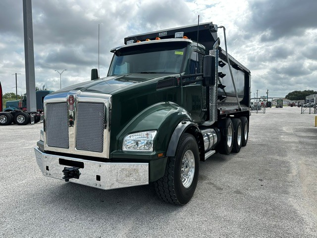 2017 Kenworth T880 in San Antonio, TX
