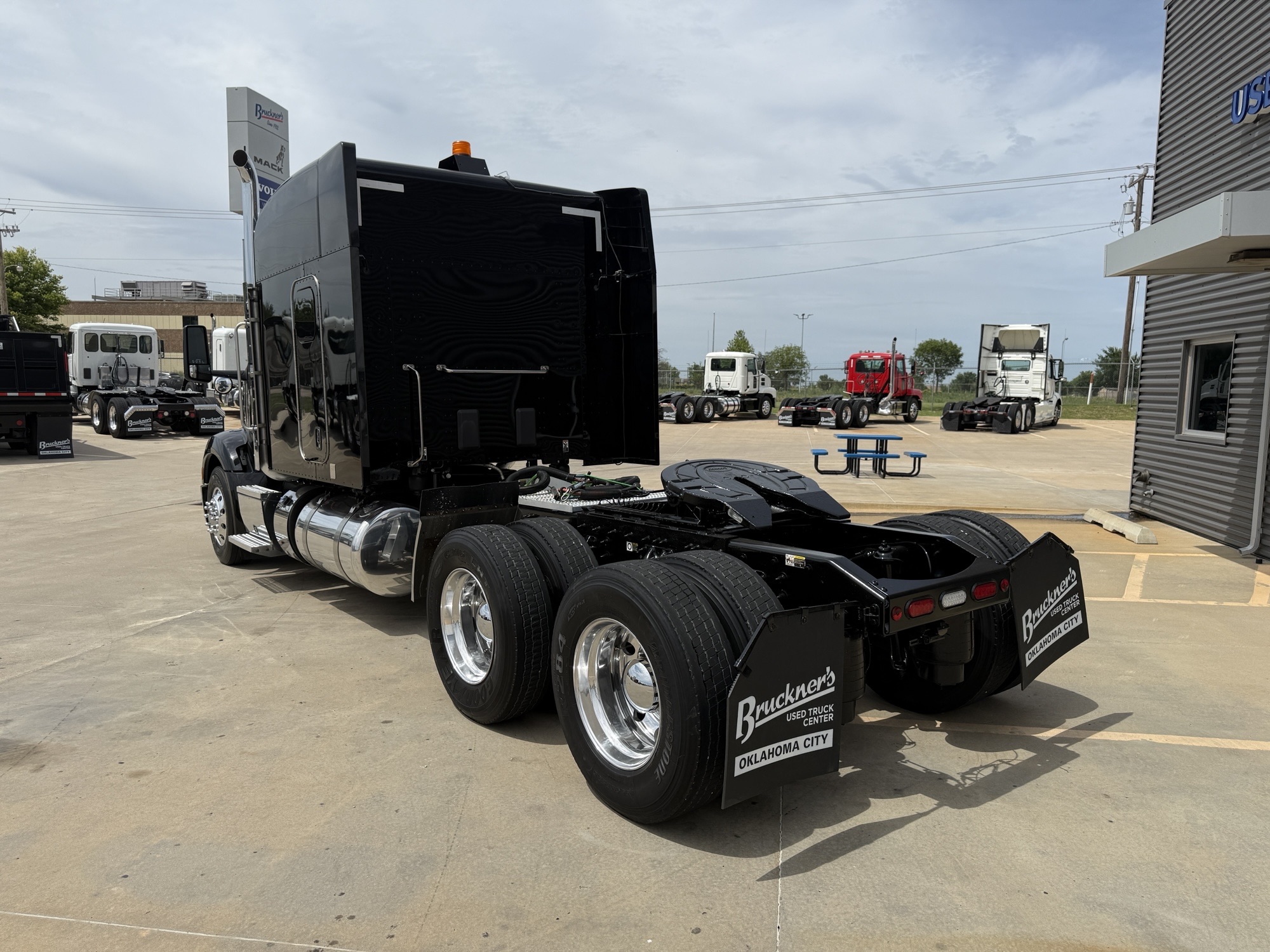 2022 Peterbilt 579 in Oklahoma City, OK — photo 7