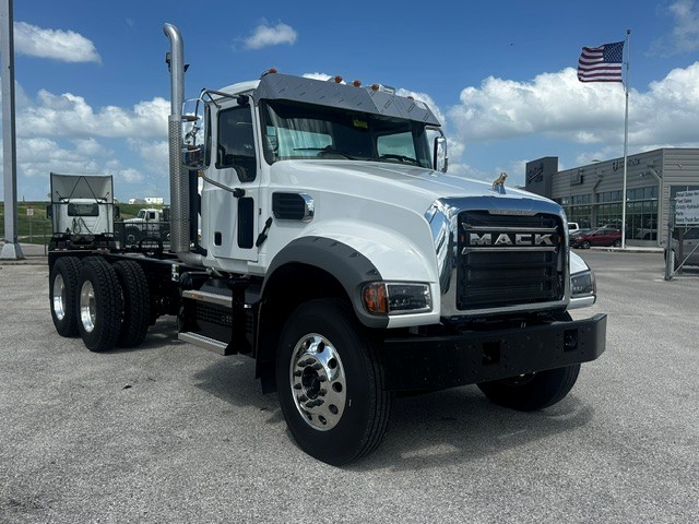 2027 Mack Granite in San Antonio, TX — photo 2