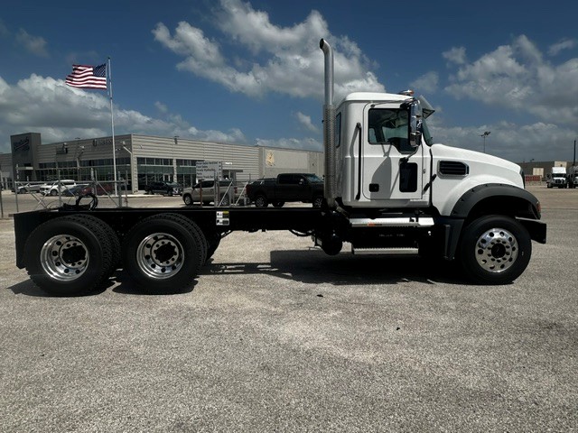2027 Mack Granite in San Antonio, TX — photo 4