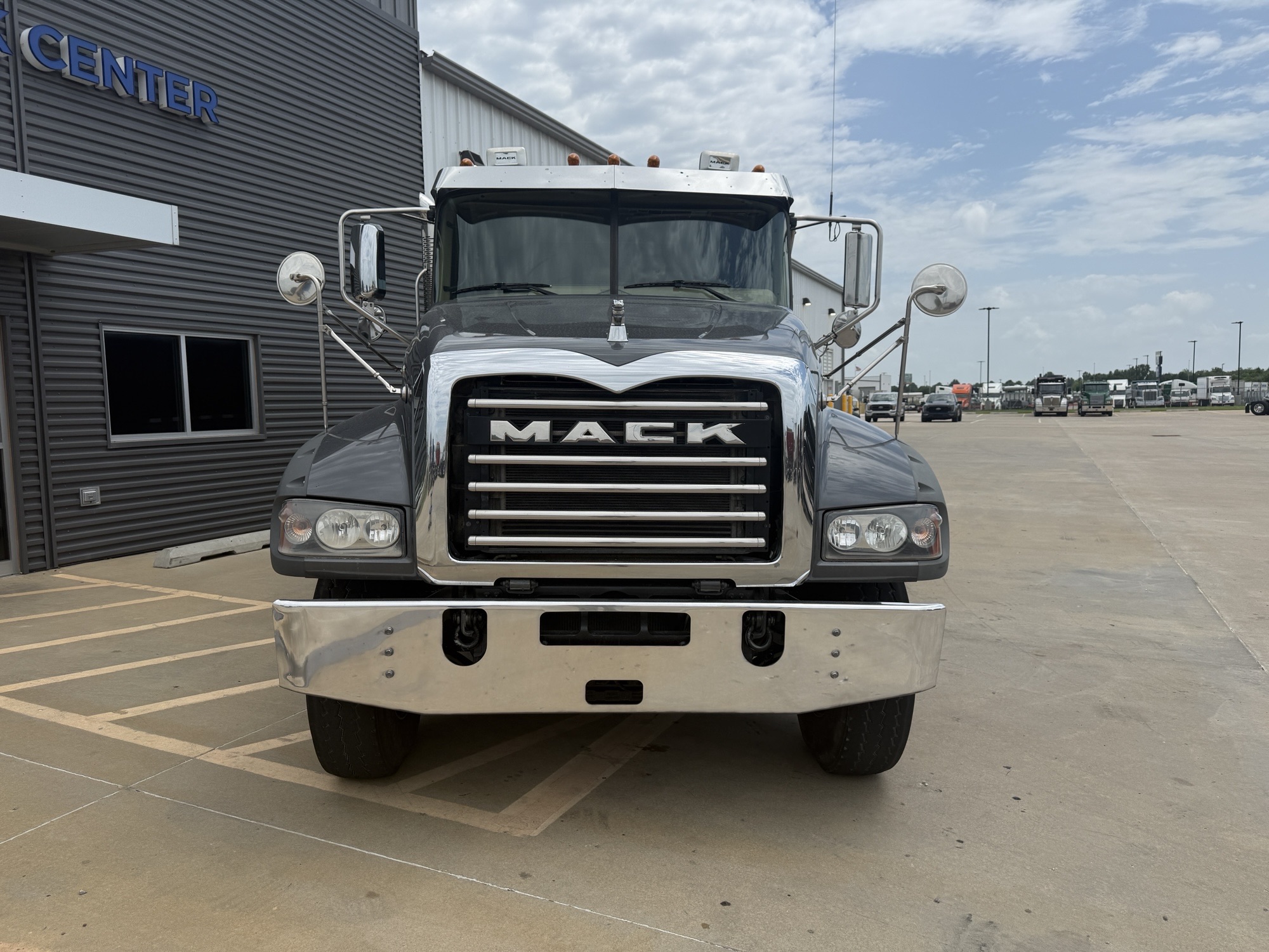 2023 Mack Granite in Oklahoma City, OK — photo 2