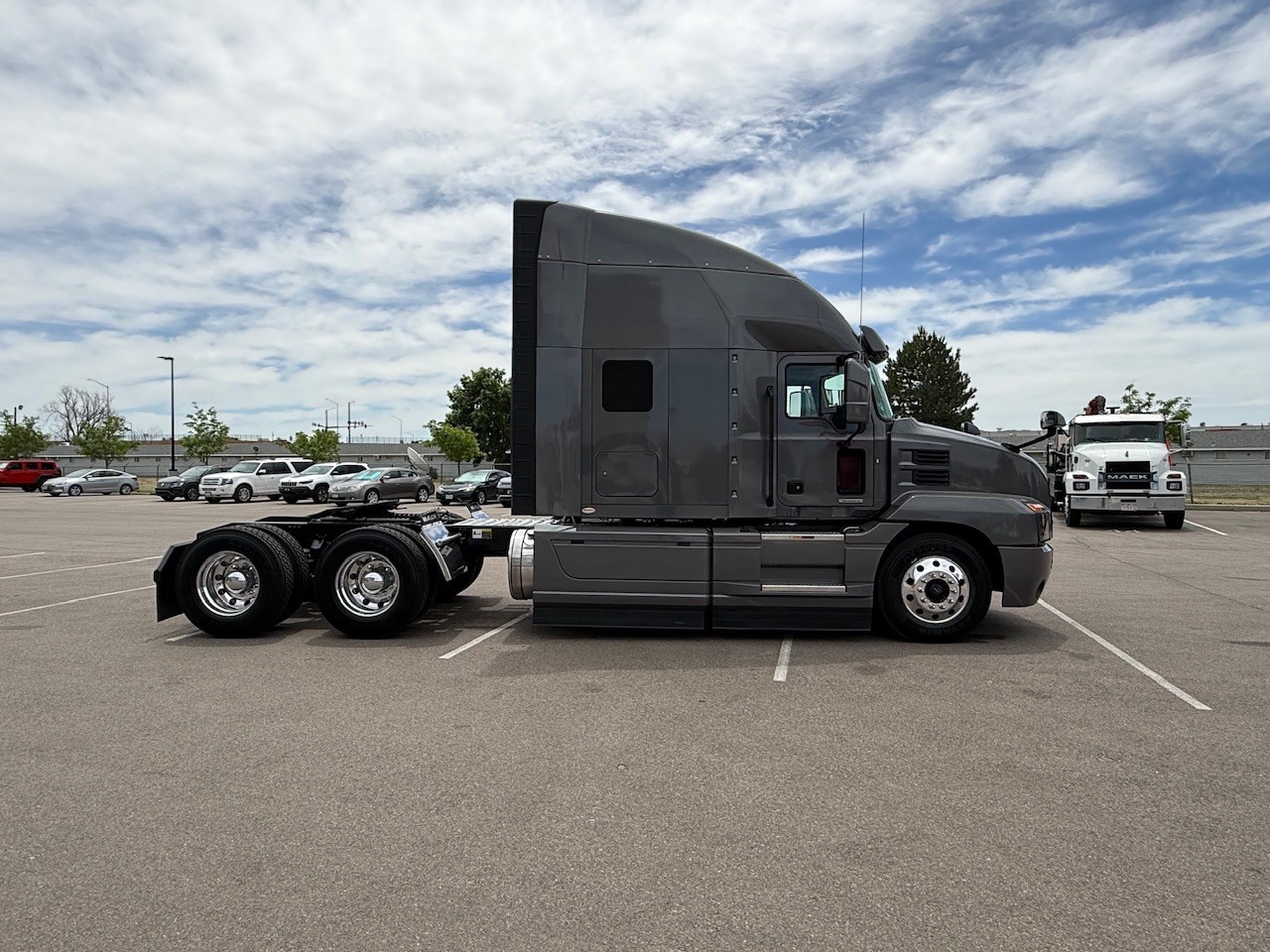 2024 Mack Anthem in CO — photo 5