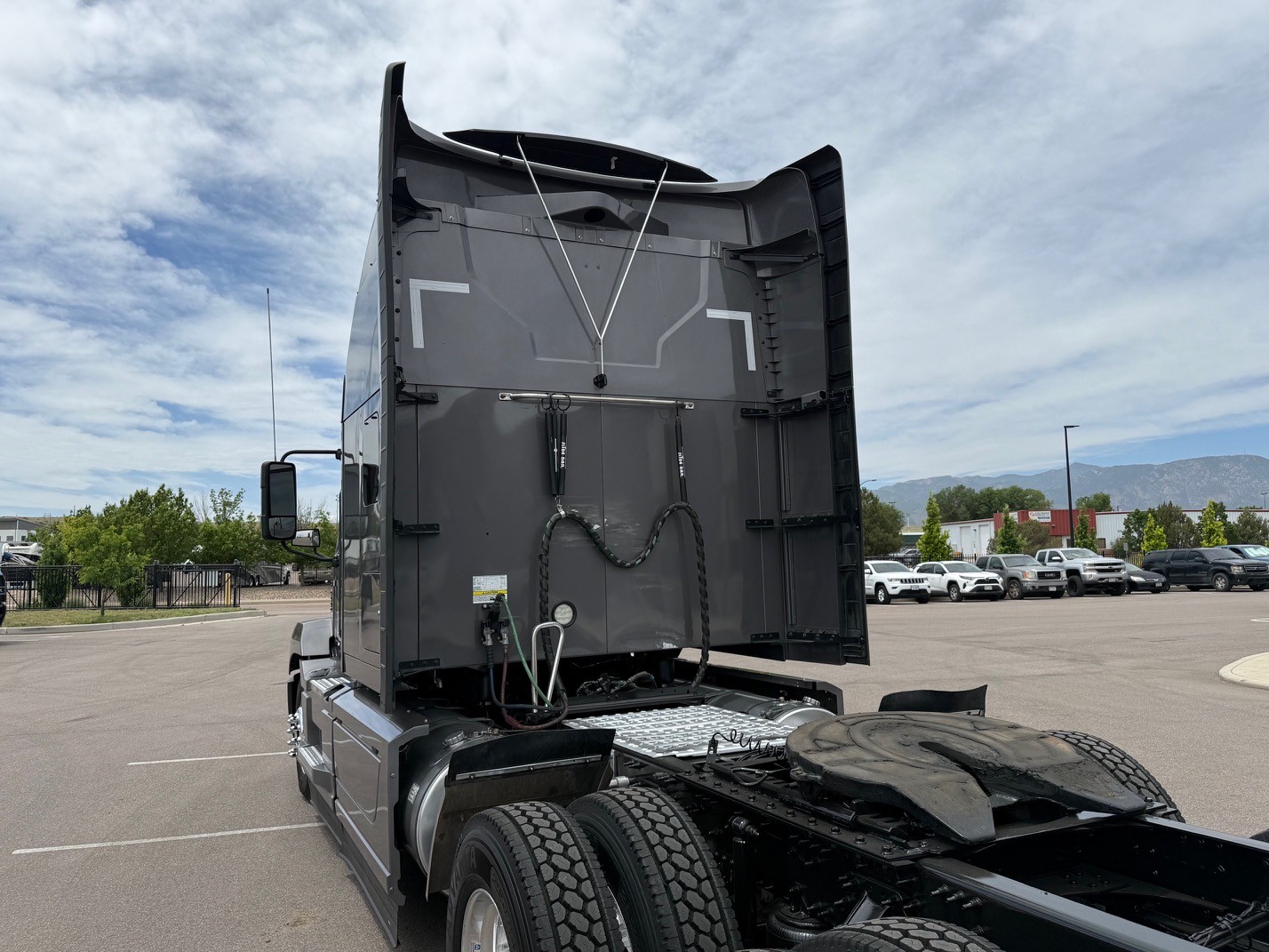 2024 Mack Anthem in CO — photo 6