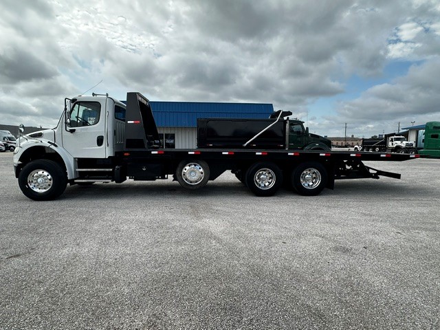 2018 Freightliner M2 106 in San Antonio, TX — photo 4