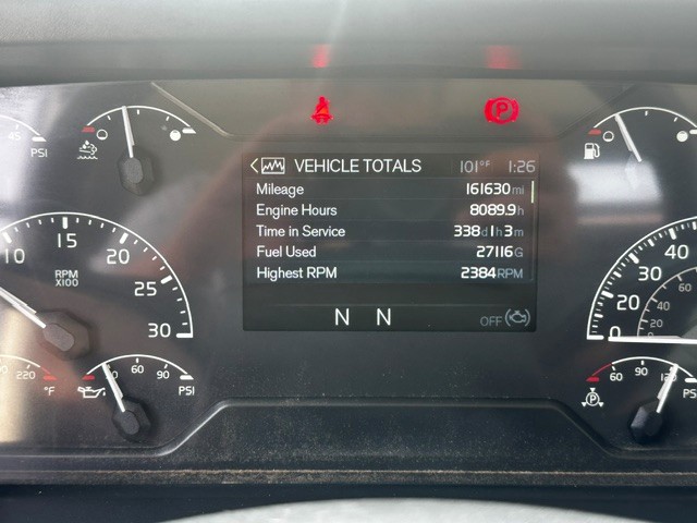 2020 Volvo VHD 300 in San Antonio, TX — photo 8