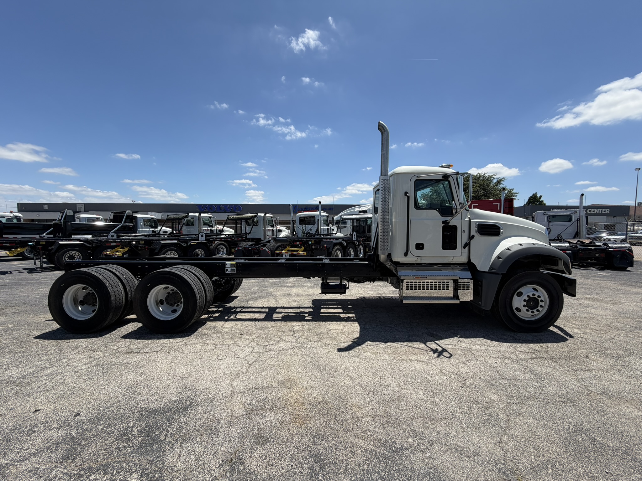 2025 Mack Granite in Fort Worth, TX — photo 4