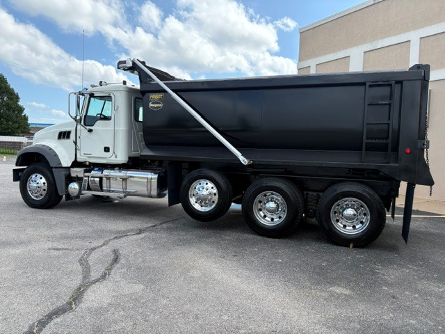 2023 Mack Granite in Lowell, AR — photo 7