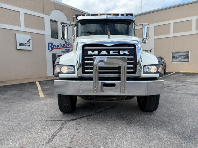 2023 Mack Granite in Lowell, AR — photo 2