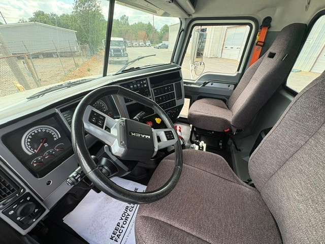 2023 Mack Granite in Lowell, AR — photo 8