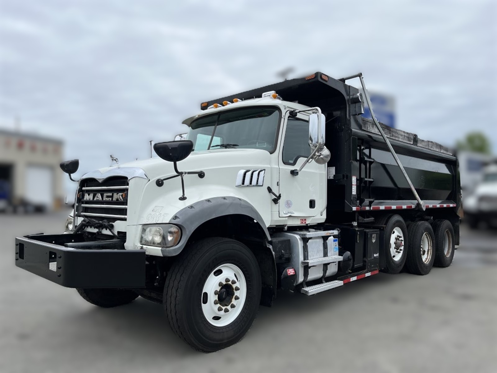 2023 Mack Granite in San Antonio, TX