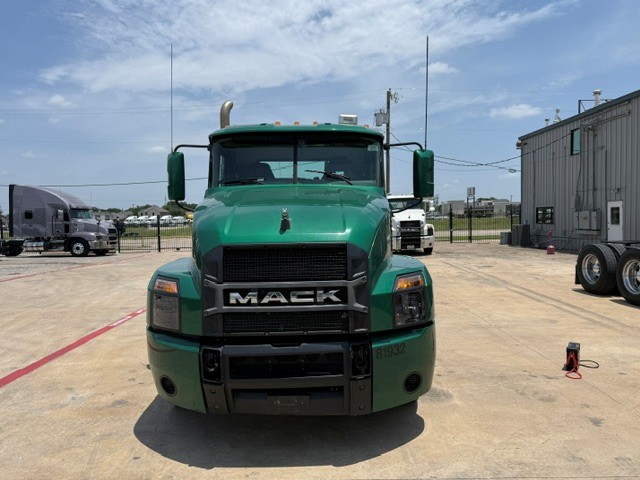 2019 Mack Anthem in Amarillo, TX — photo 2