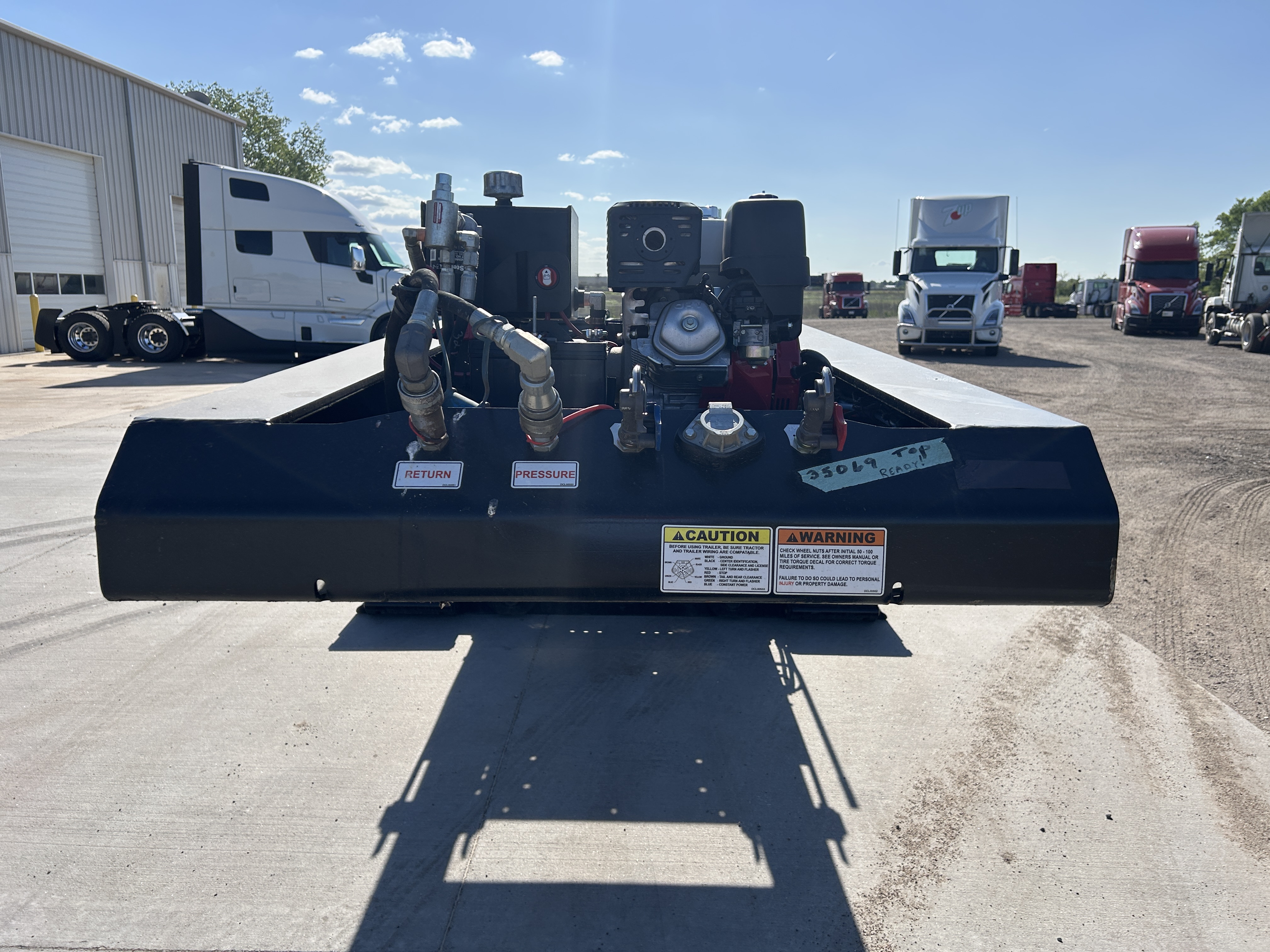 2027 Load King in Salina, KS — photo 2