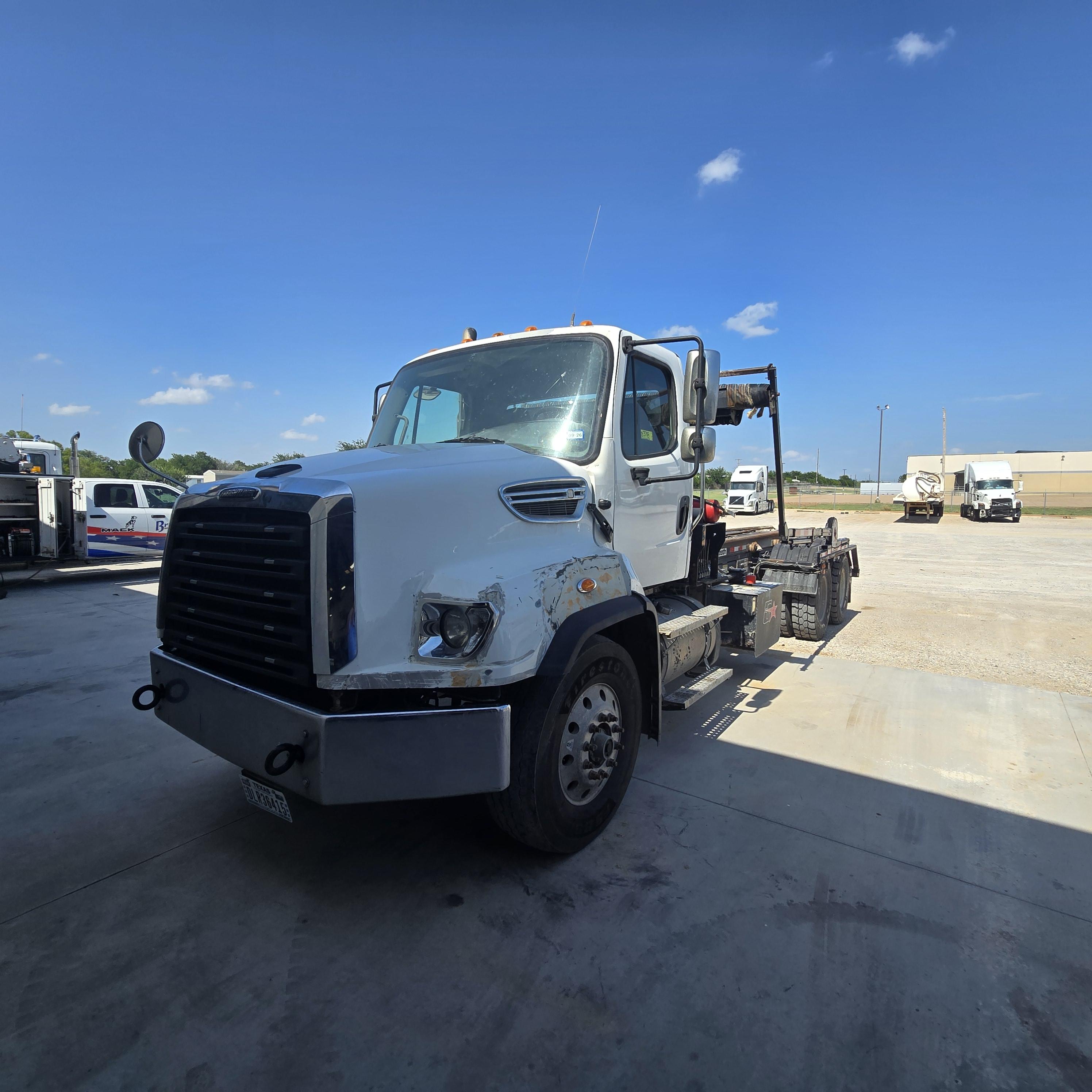 2021 Freightliner 114SD in Wichita Falls, TX