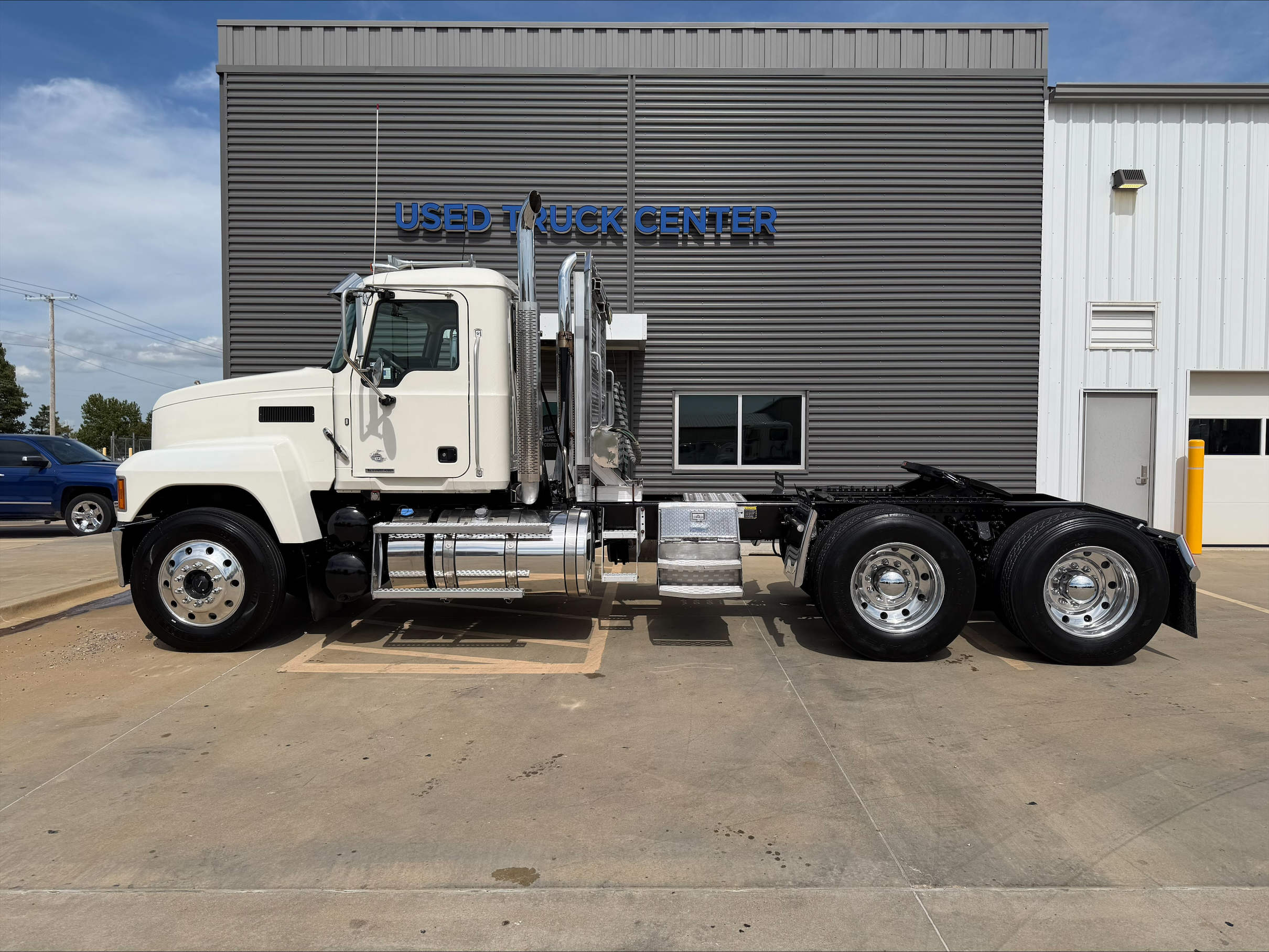 2019 Mack Pinnacle in Oklahoma City, OK — photo 8