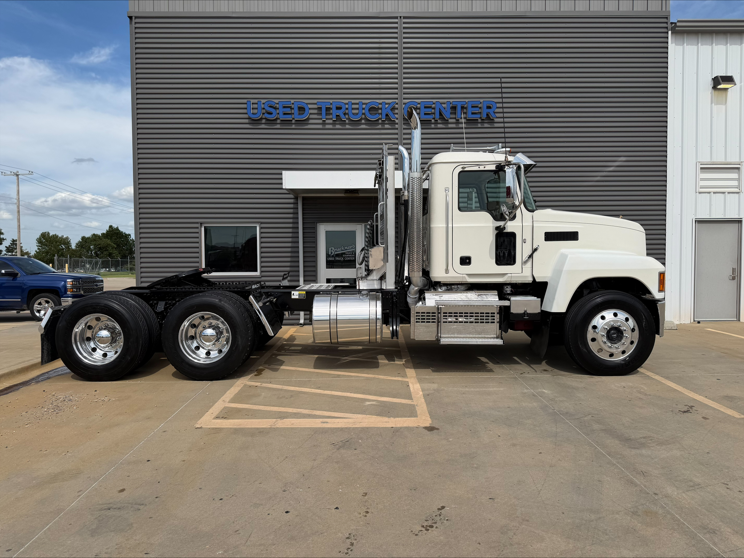 2019 Mack Pinnacle in Oklahoma City, OK — photo 4