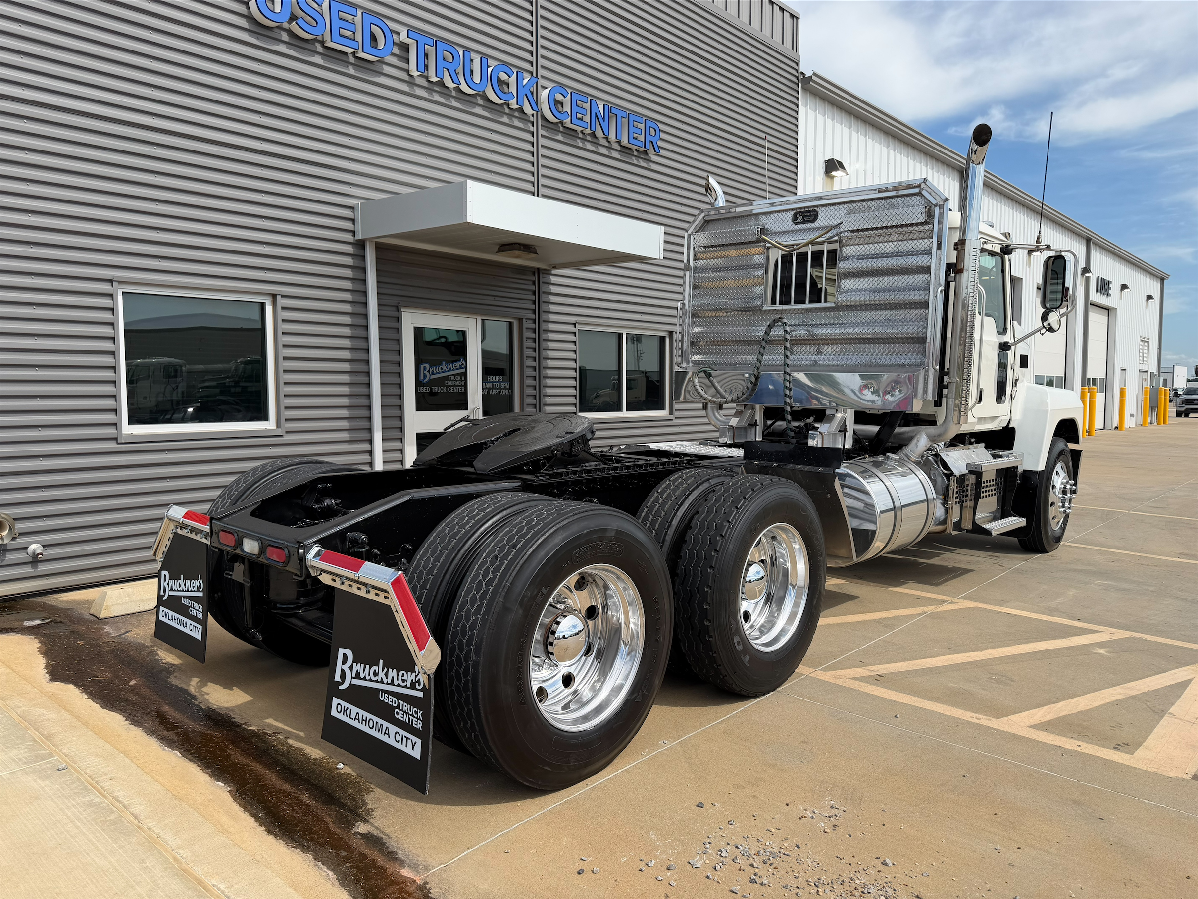2019 Mack Pinnacle in Oklahoma City, OK — photo 5