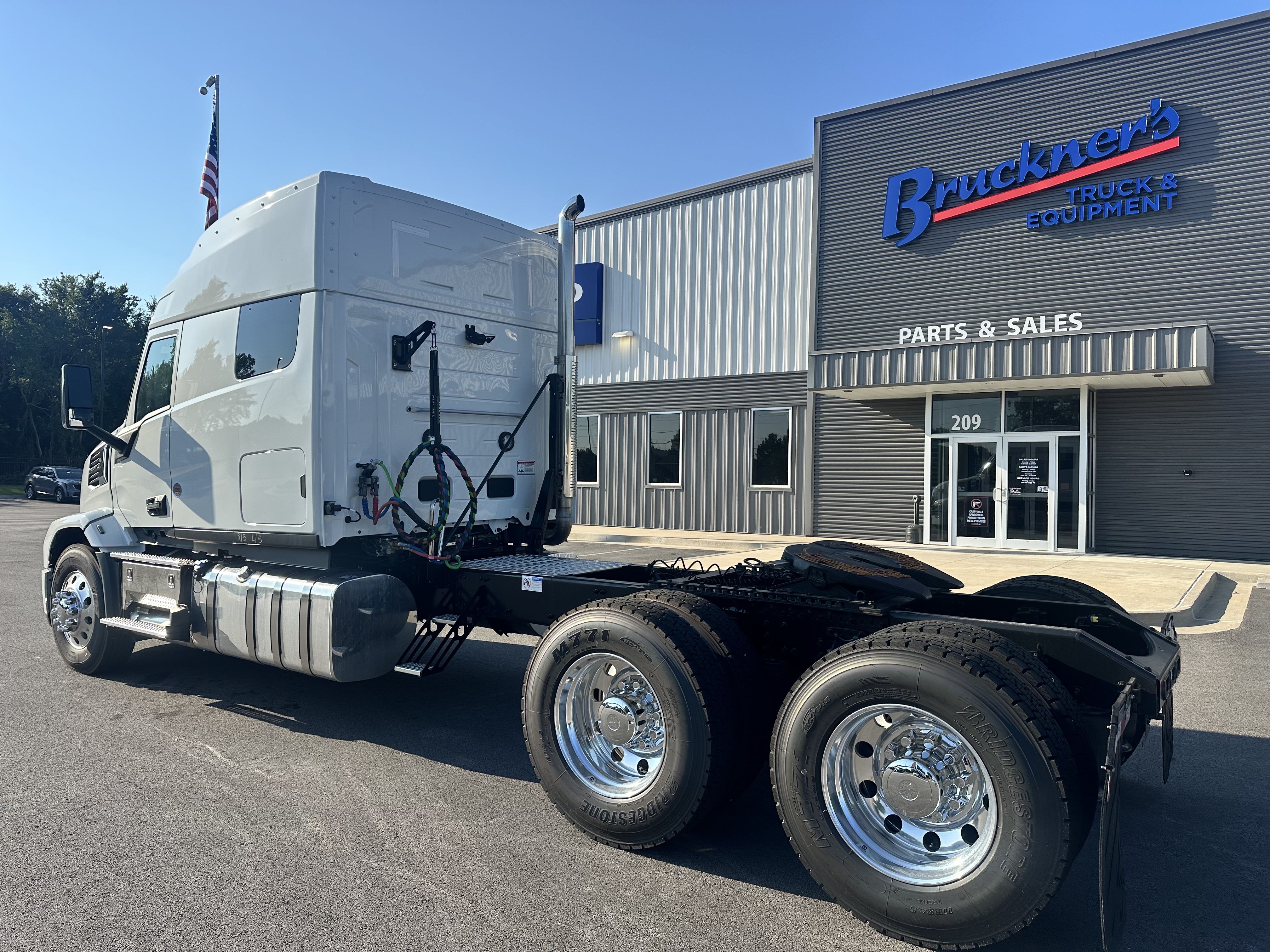 2027 Mack Pioneer in Van Buren, AR — photo 3