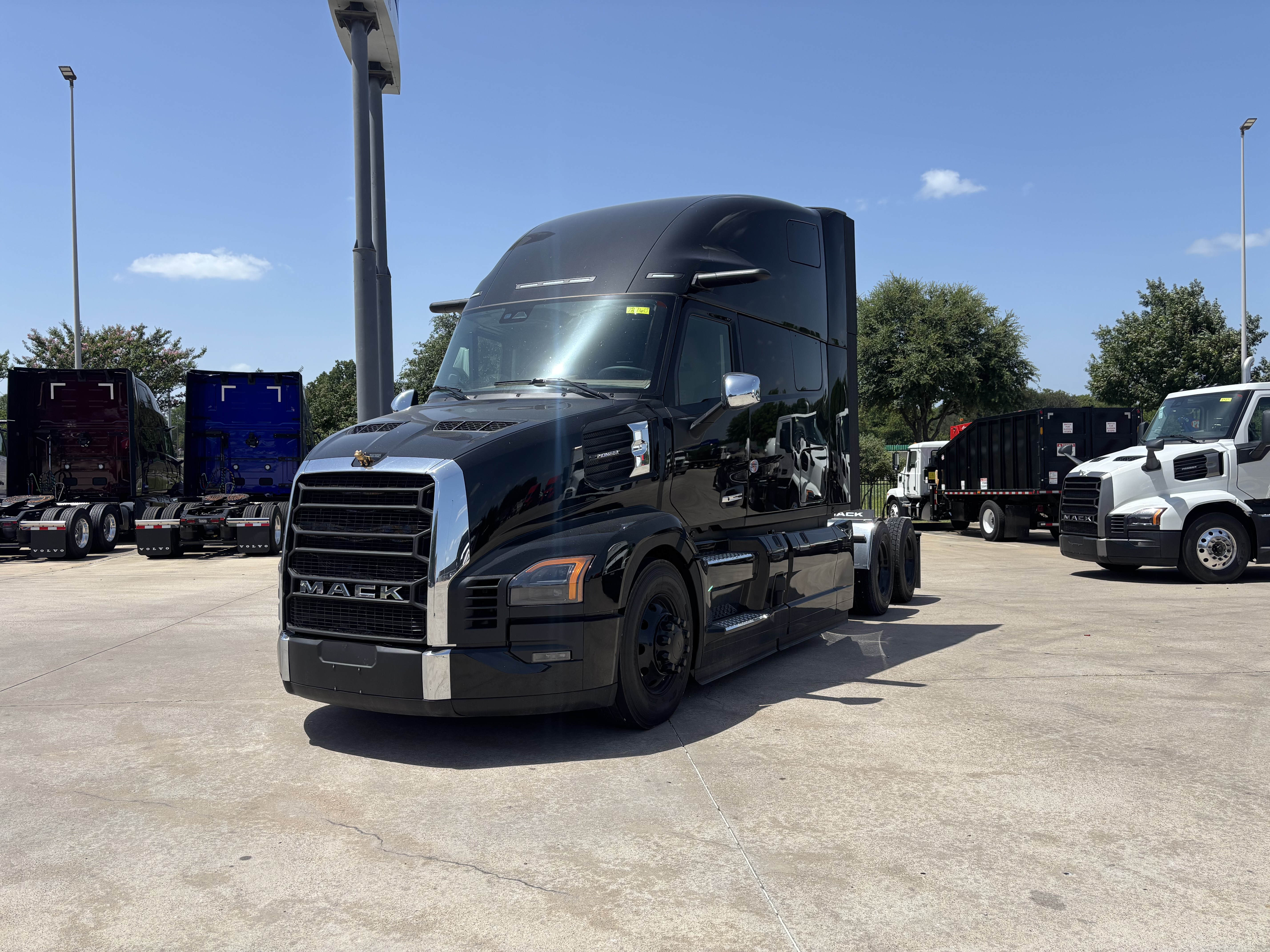 2027 Mack Pinnacle in Dallas Irving Blvd, TX