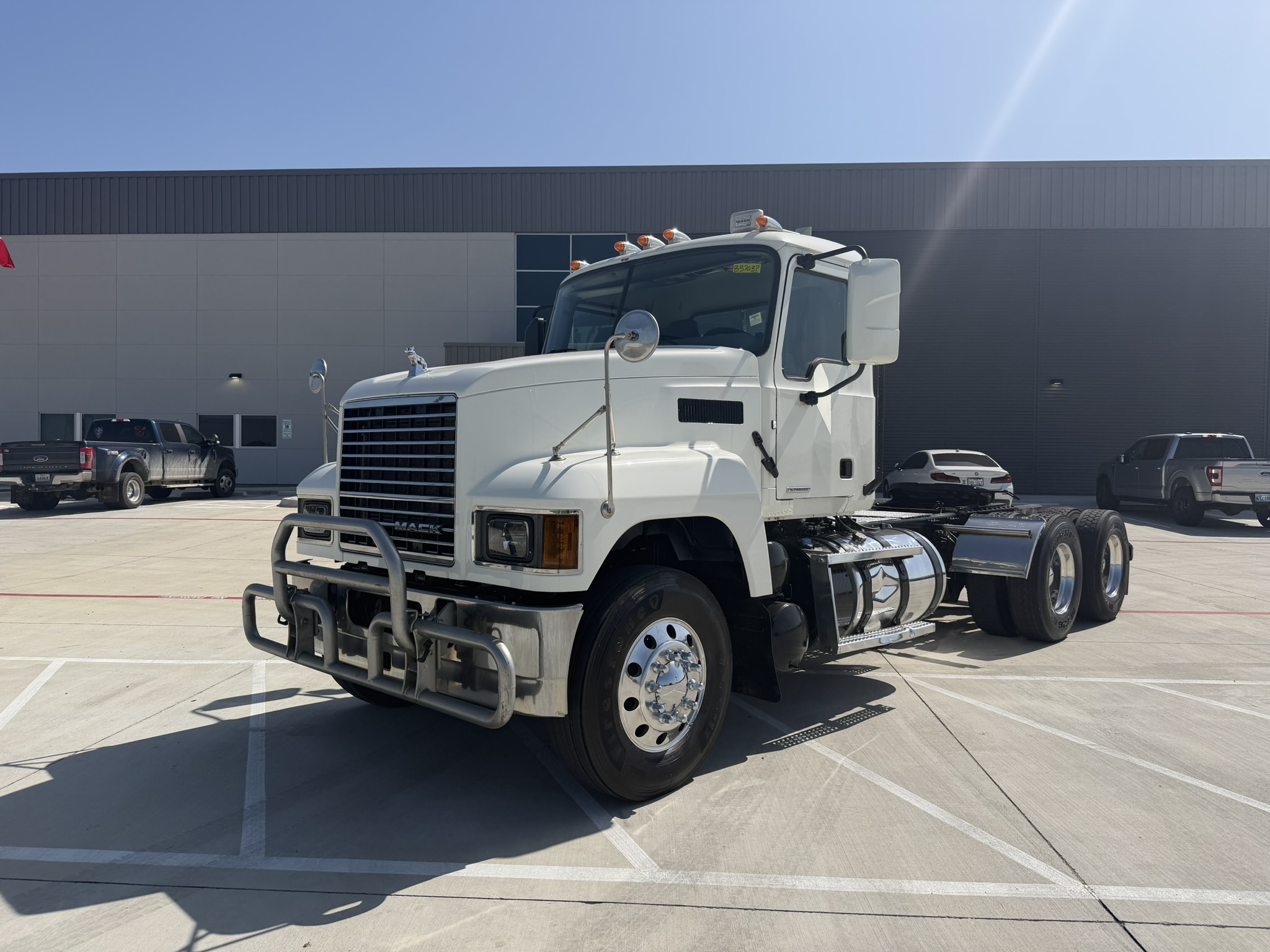 2020 Mack Pinnacle in Alvarado, TX