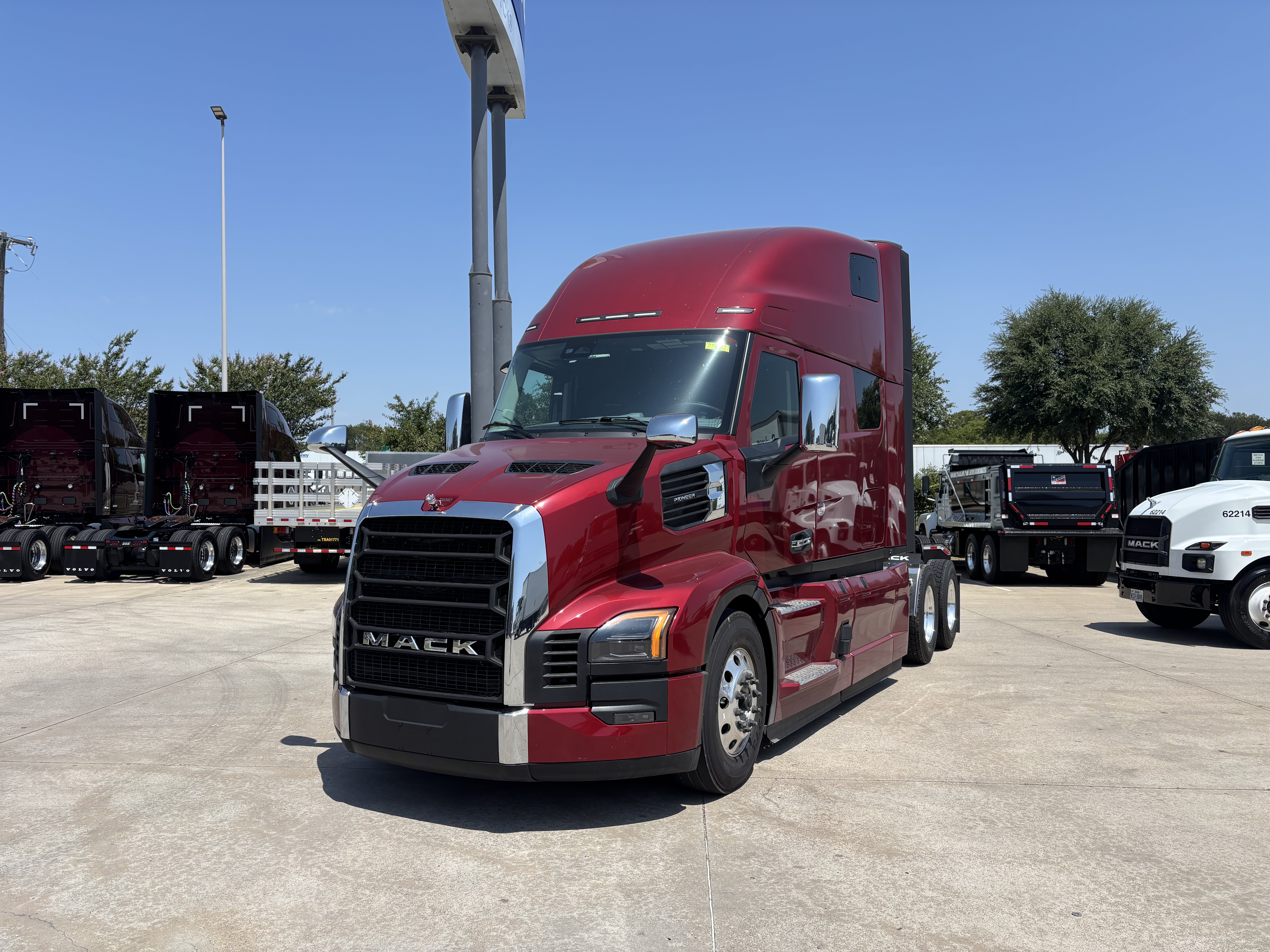 2027 Mack Pinnacle in Dallas Irving Blvd, TX
