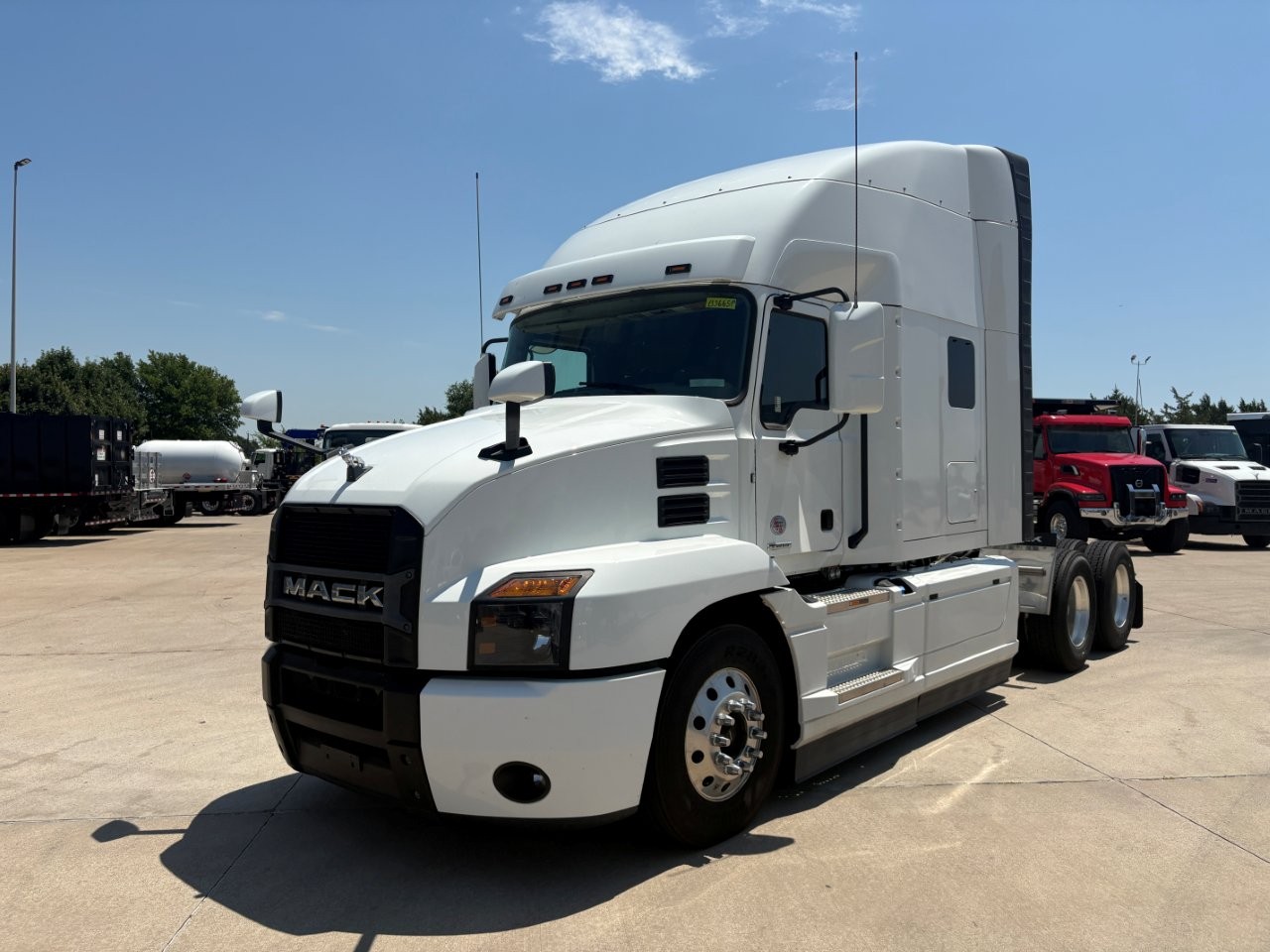 2023 Mack Anthem in Fort Worth, TX