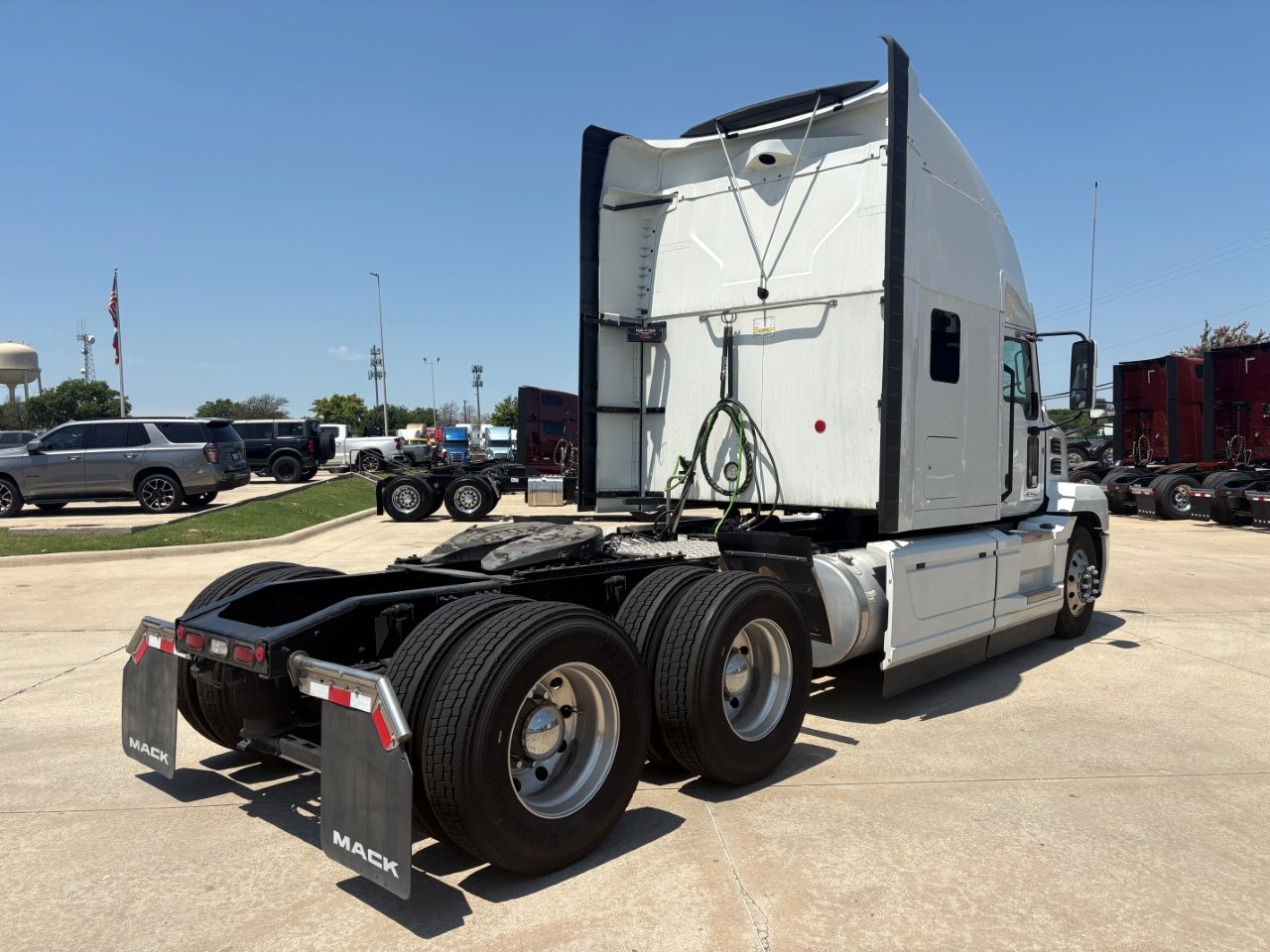 2023 Mack Anthem in Fort Worth, TX — photo 5